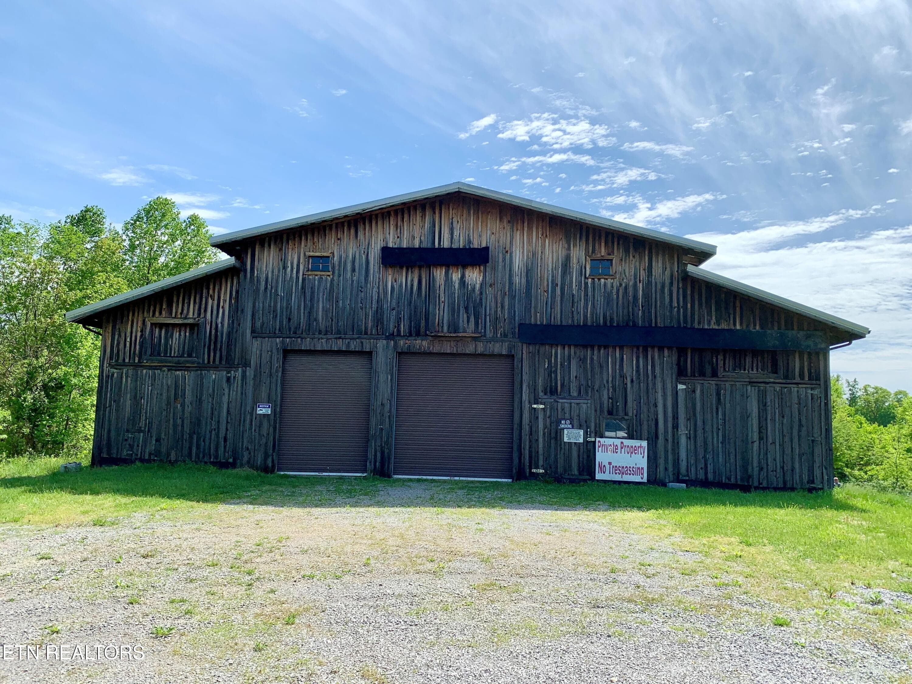 Barn - 1088 Jones Ridge Rd, Speedwell, TN 37870
