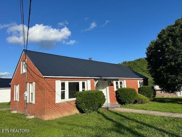 156 Beatty Rd, Rose Hill, VA 24281