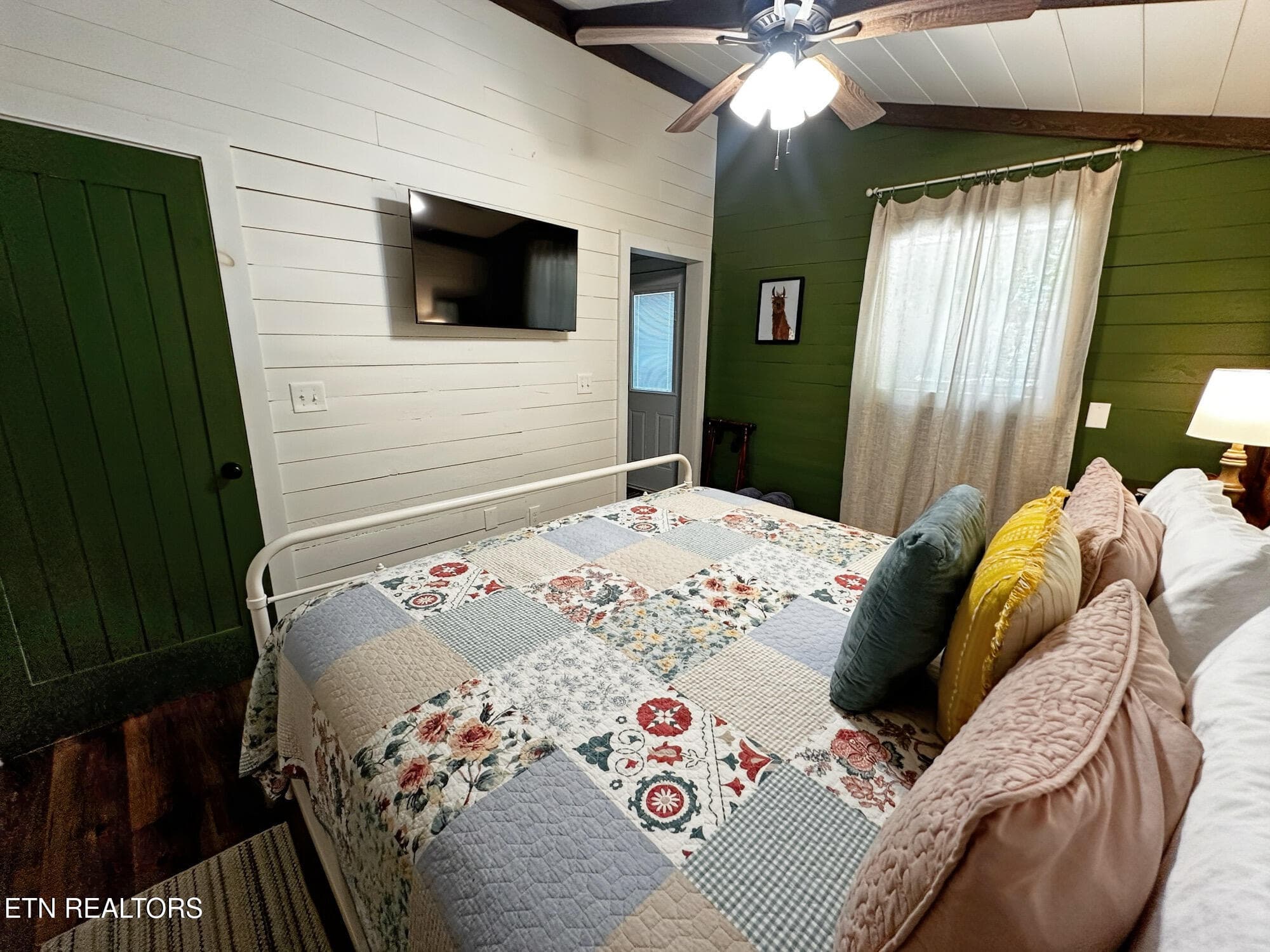 Bedroom 2 - 576 Mill Creek Rd, Pigeon Forge, TN 37863