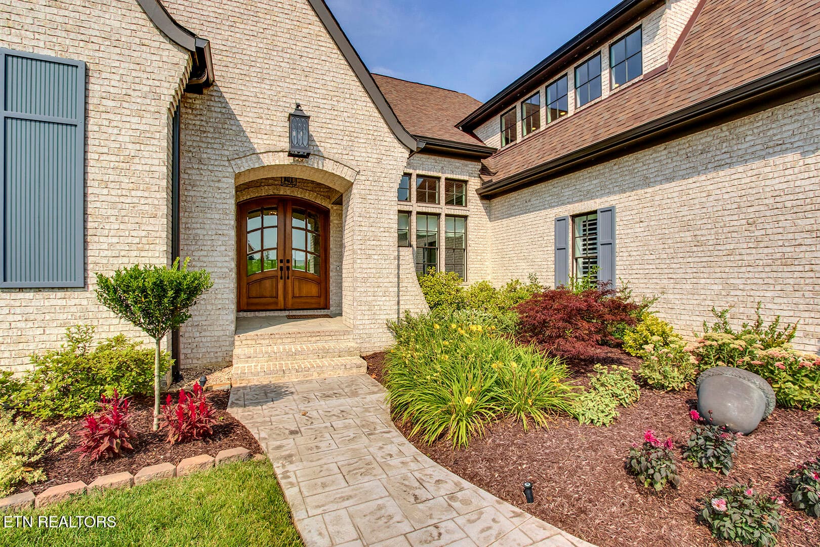 06_ShadowHillDrive_1270_FrontWalk - 1270 Shadow Hill Drive, Lenoir City, TN 37772, Lenoir City