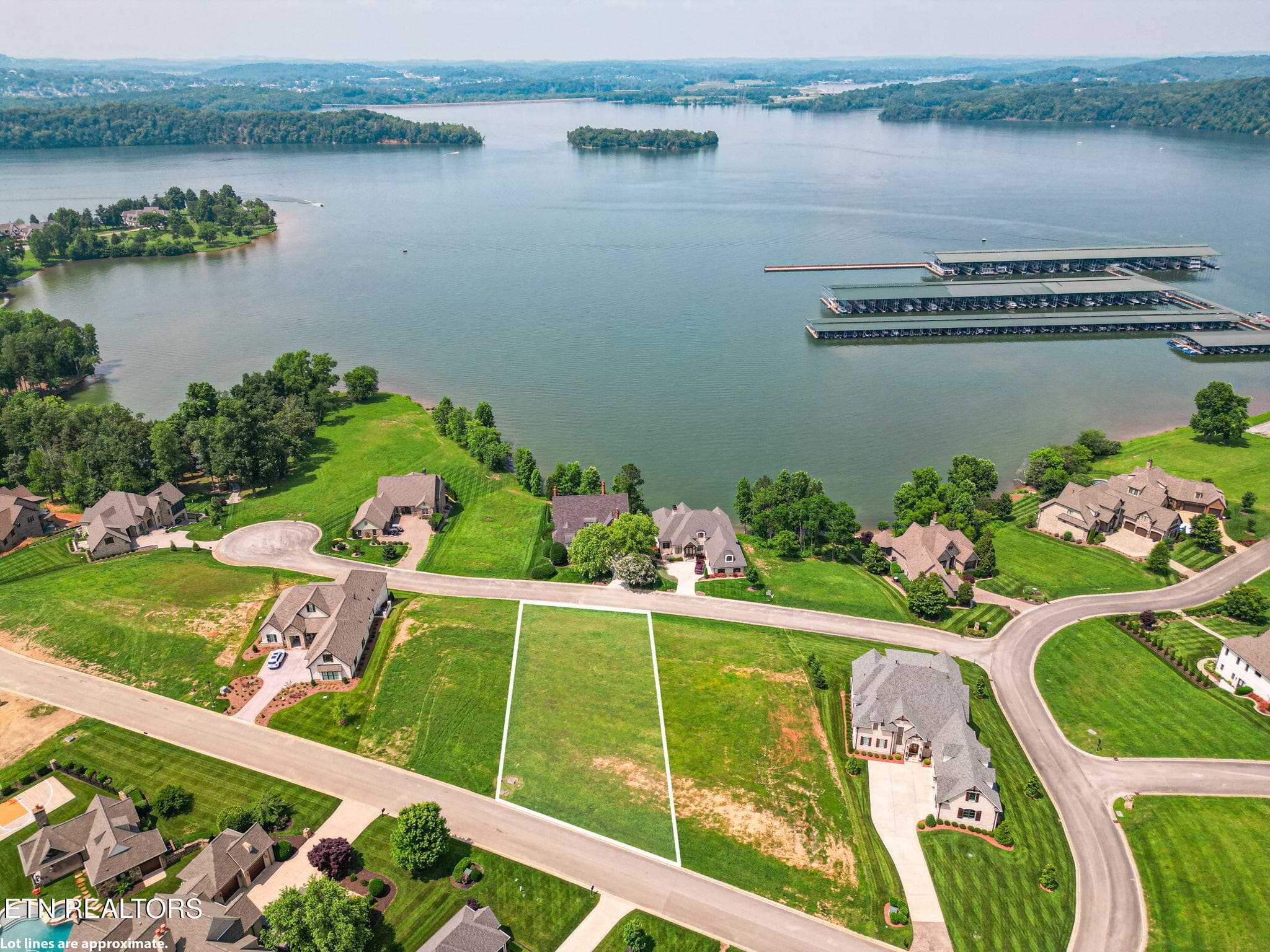 379 Cypress Pointe Drive, Lenoir City, TN 37772