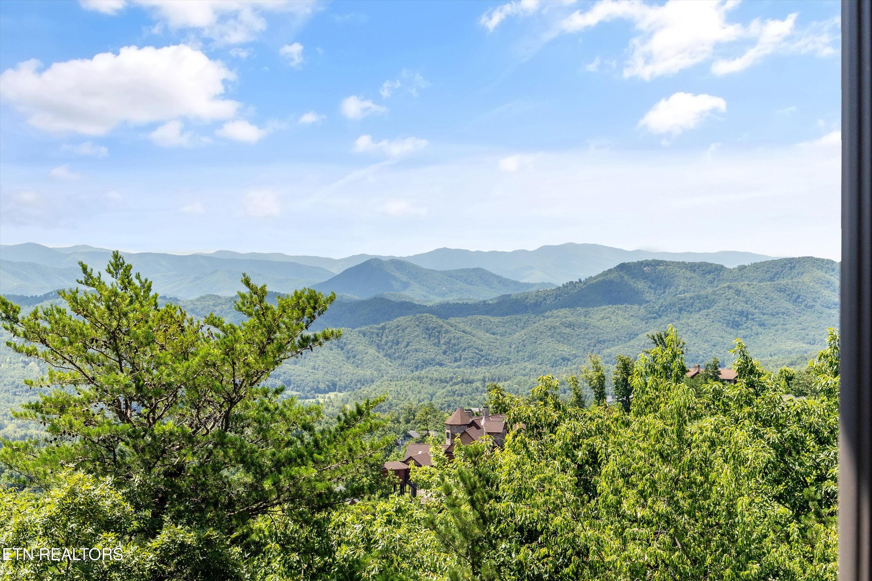 50-3301 Summit Trails Dr54 - 3301 Summit Trails Drive, Sevierville, TN 37862
