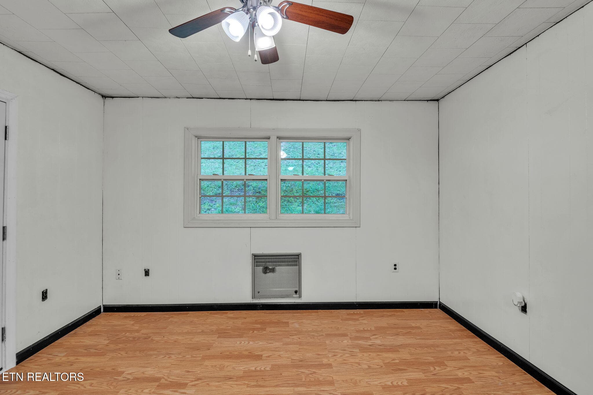 20-web-or-mls-241 Skyline-3357 - 241 Skyline Drive, Oneida, TN 37841