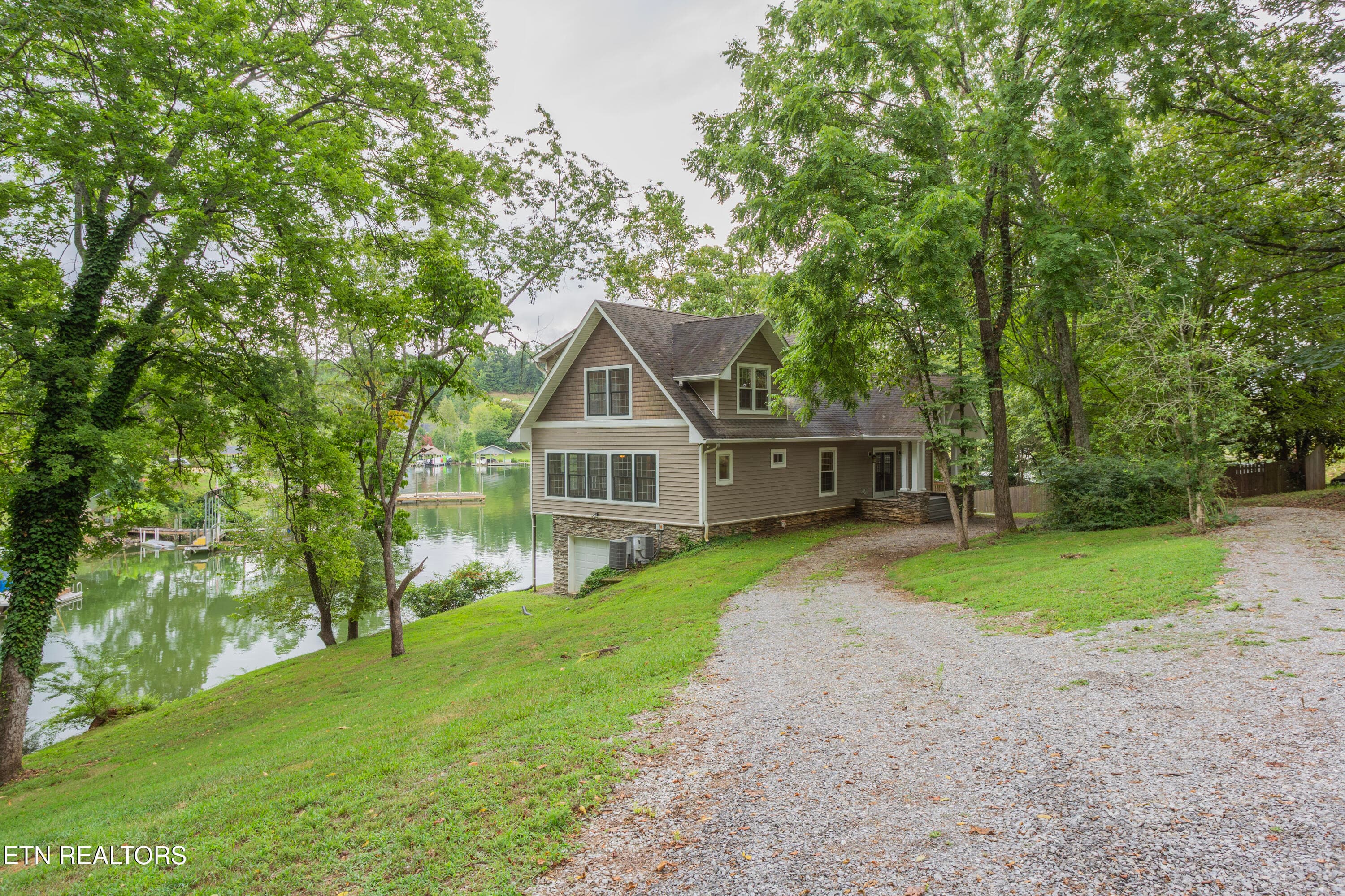 Exterior_Driveway_01 - 4193 Parris Drive, Lenoir City, TN 37772, Lenoir City