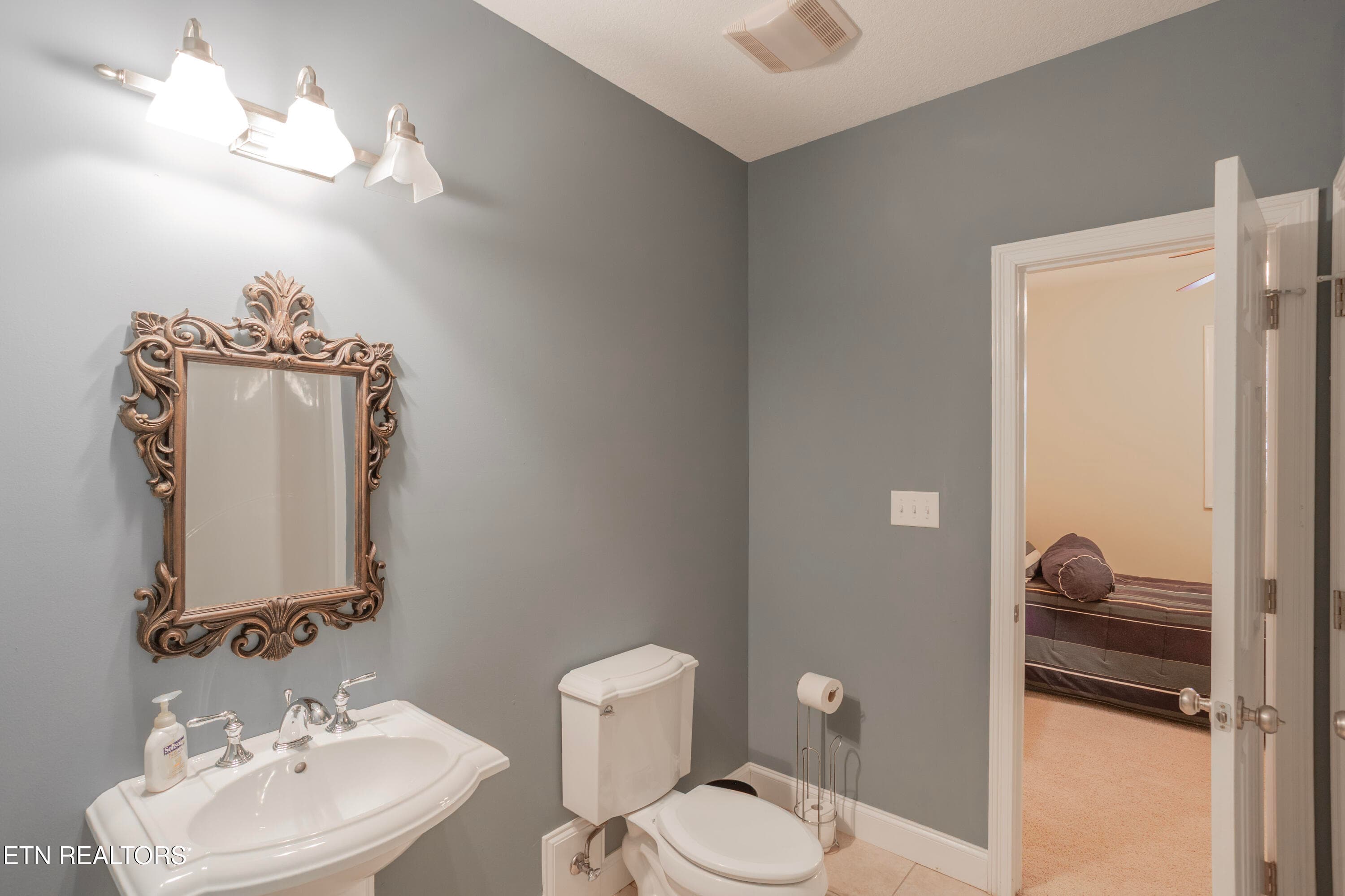 Interior_Guest-BA2_01 - 4193 Parris Drive, Lenoir City, TN 37772, Lenoir City