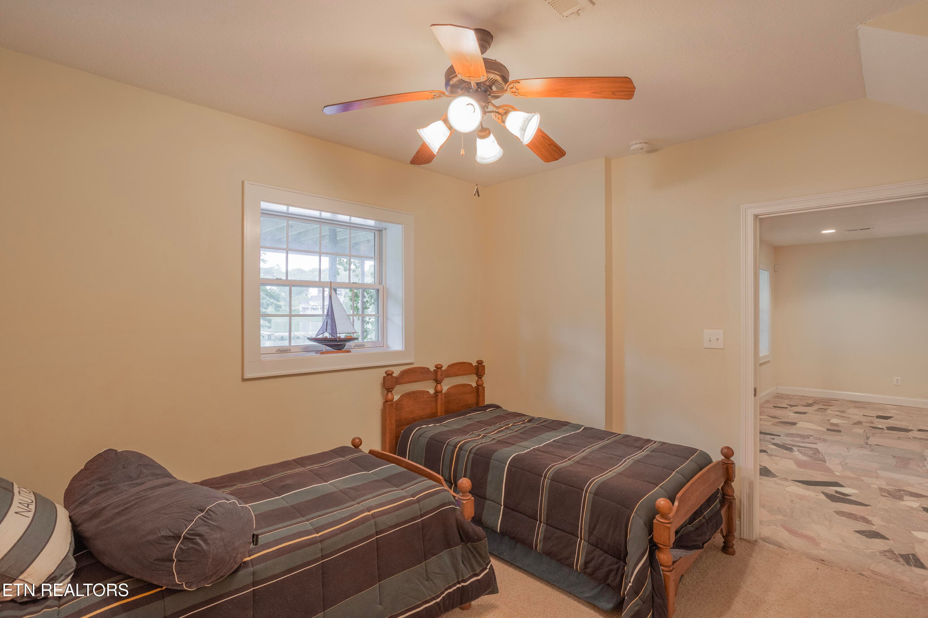 Interior_Guest-BD2_02 - 4193 Parris Drive, Lenoir City, TN 37772, Lenoir City