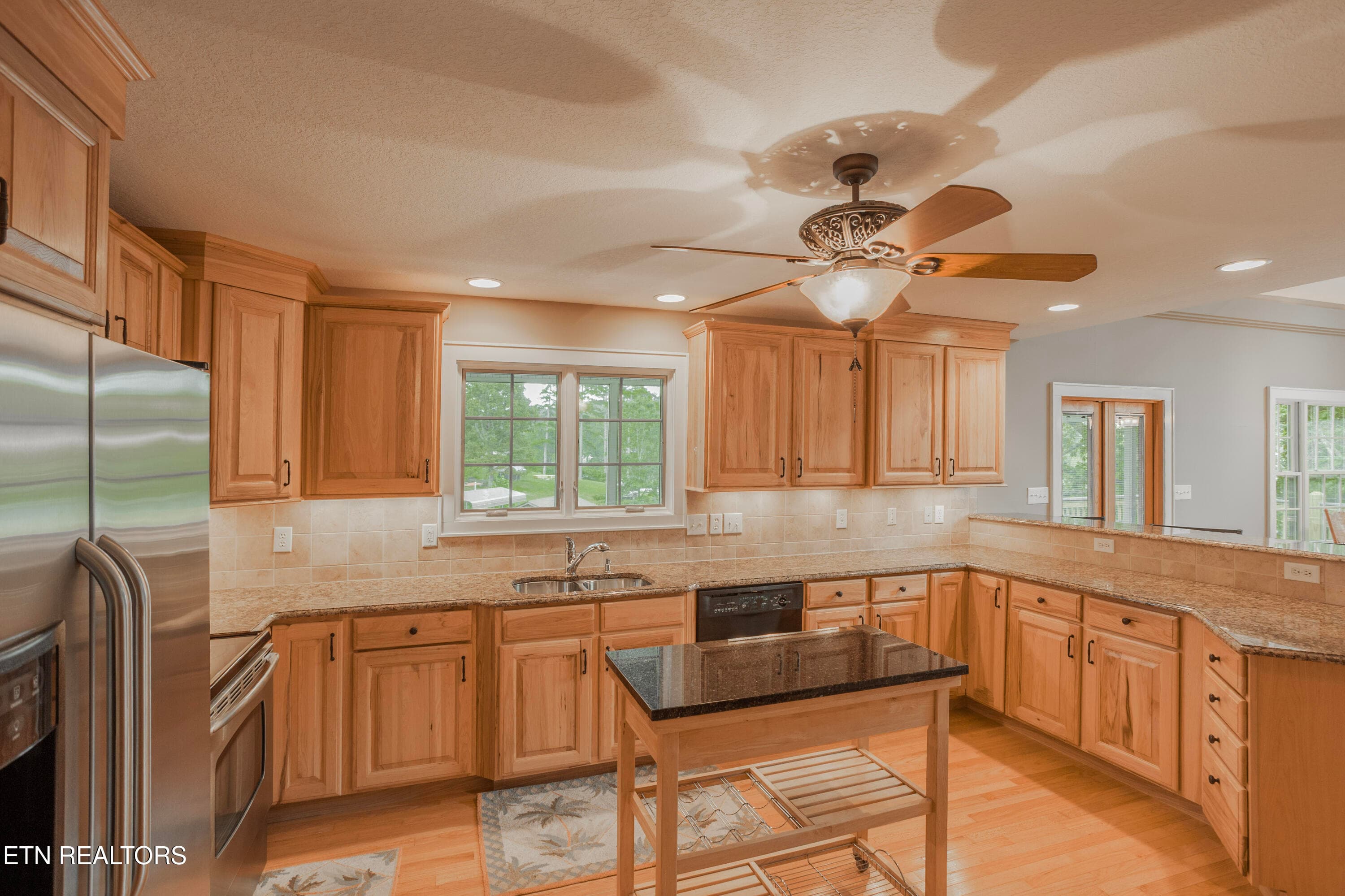 Interior_Kitchen_02 - 4193 Parris Drive, Lenoir City, TN 37772, Lenoir City
