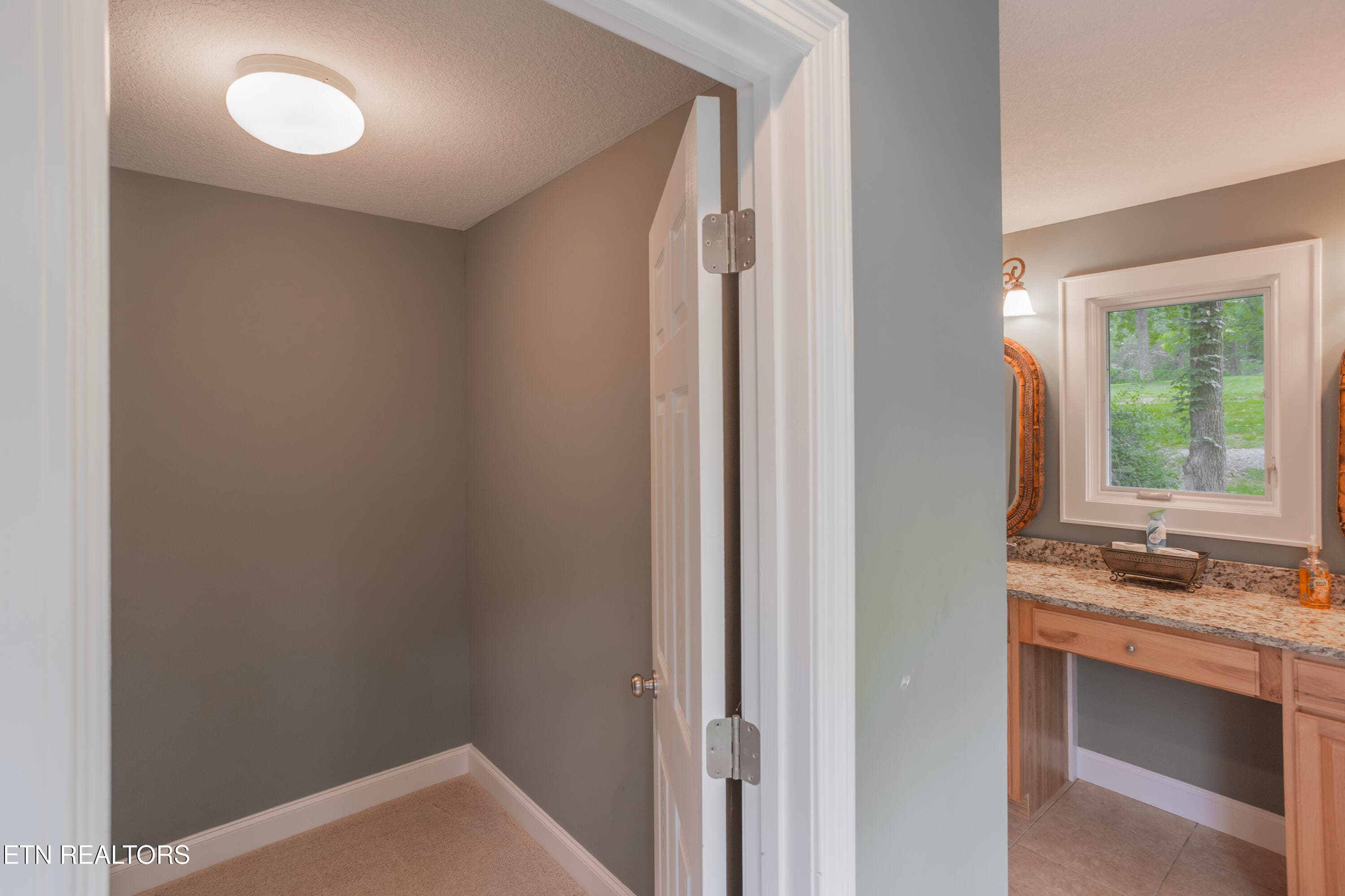Interior_Main-BD-Closet_01 - 4193 Parris Drive, Lenoir City, TN 37772, Lenoir City