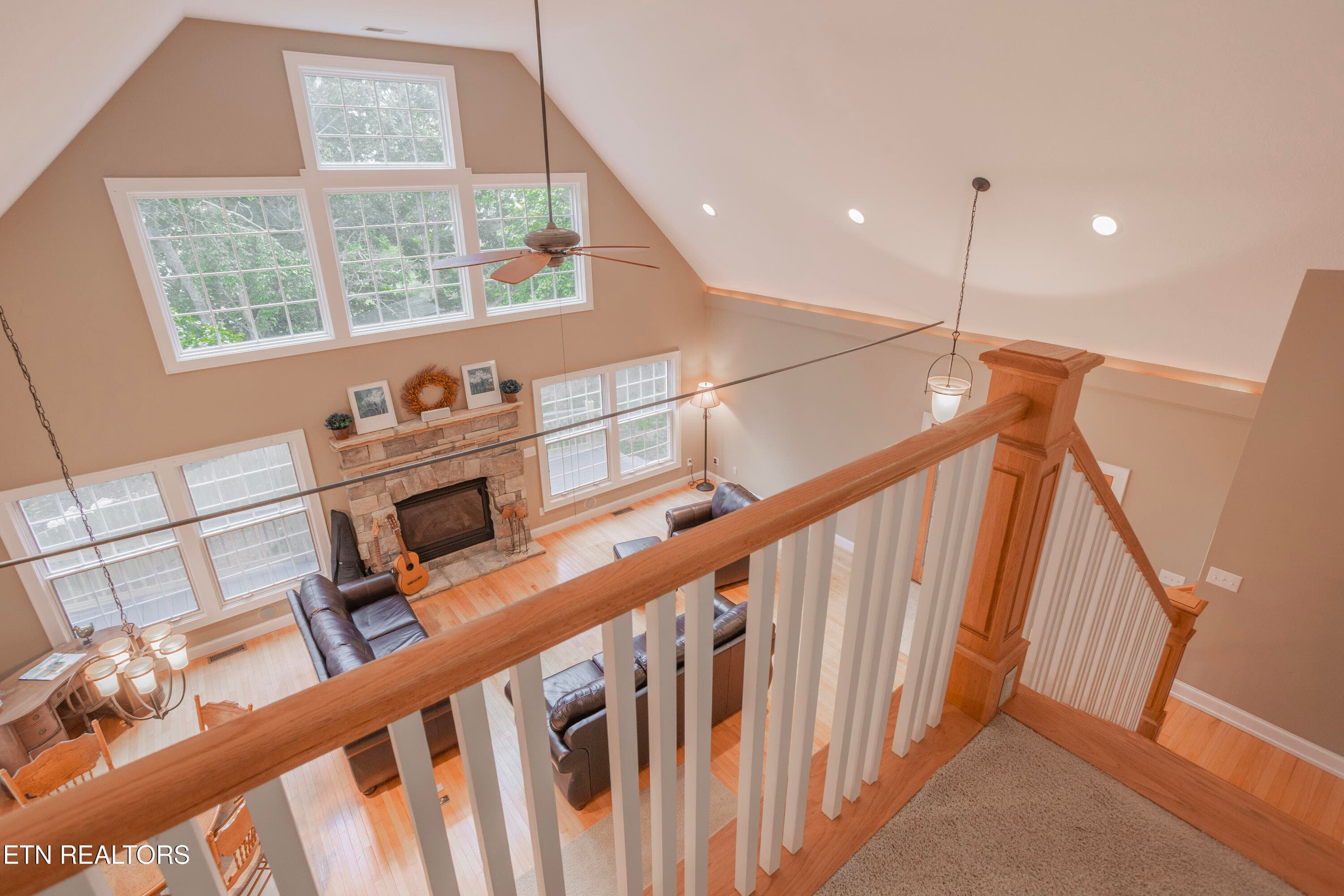 Interior_Stairway_02 - 4193 Parris Drive, Lenoir City, TN 37772, Lenoir City