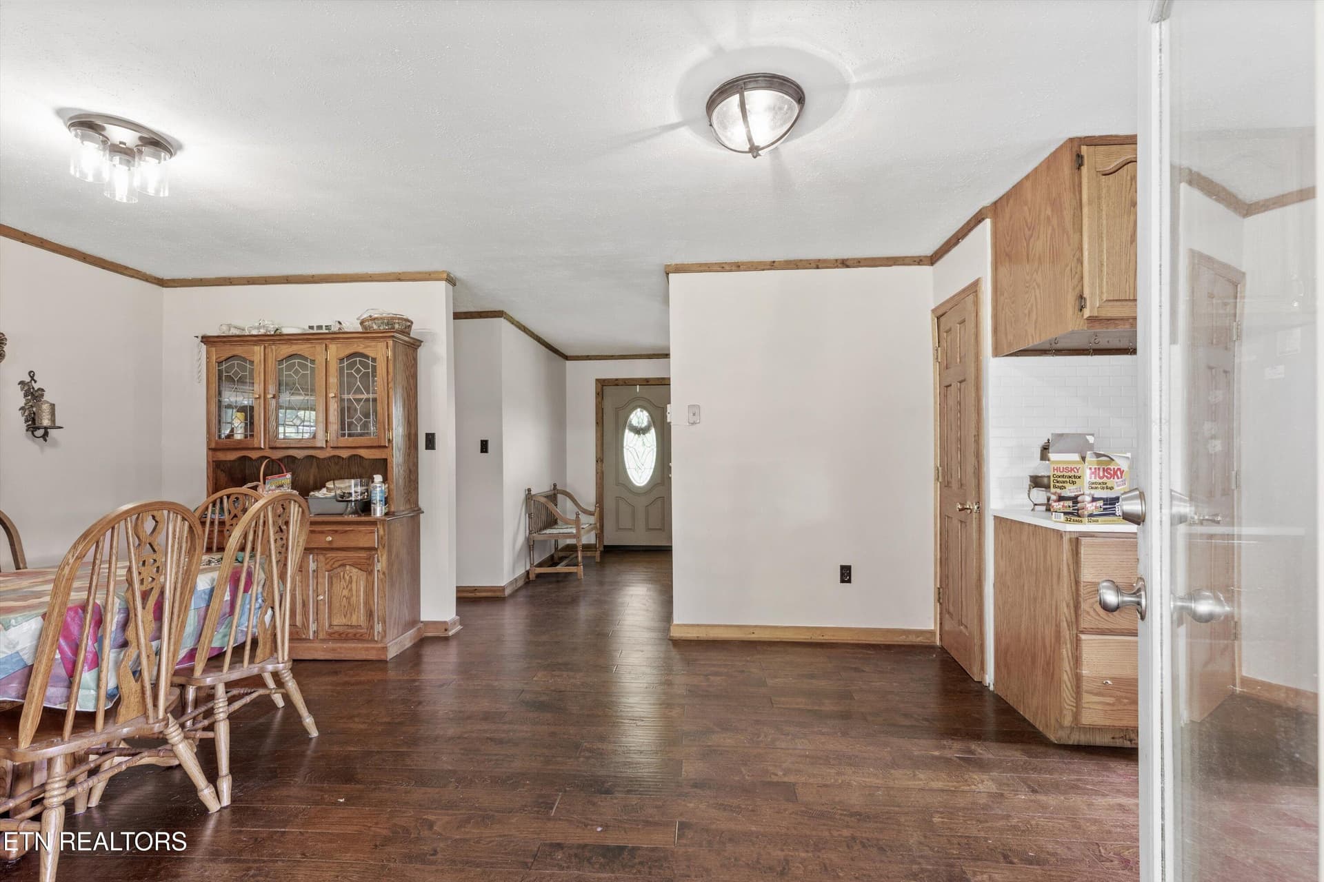 Dining Room - 9438-0 Morgan County Hwy, Sunbright, TN 37872