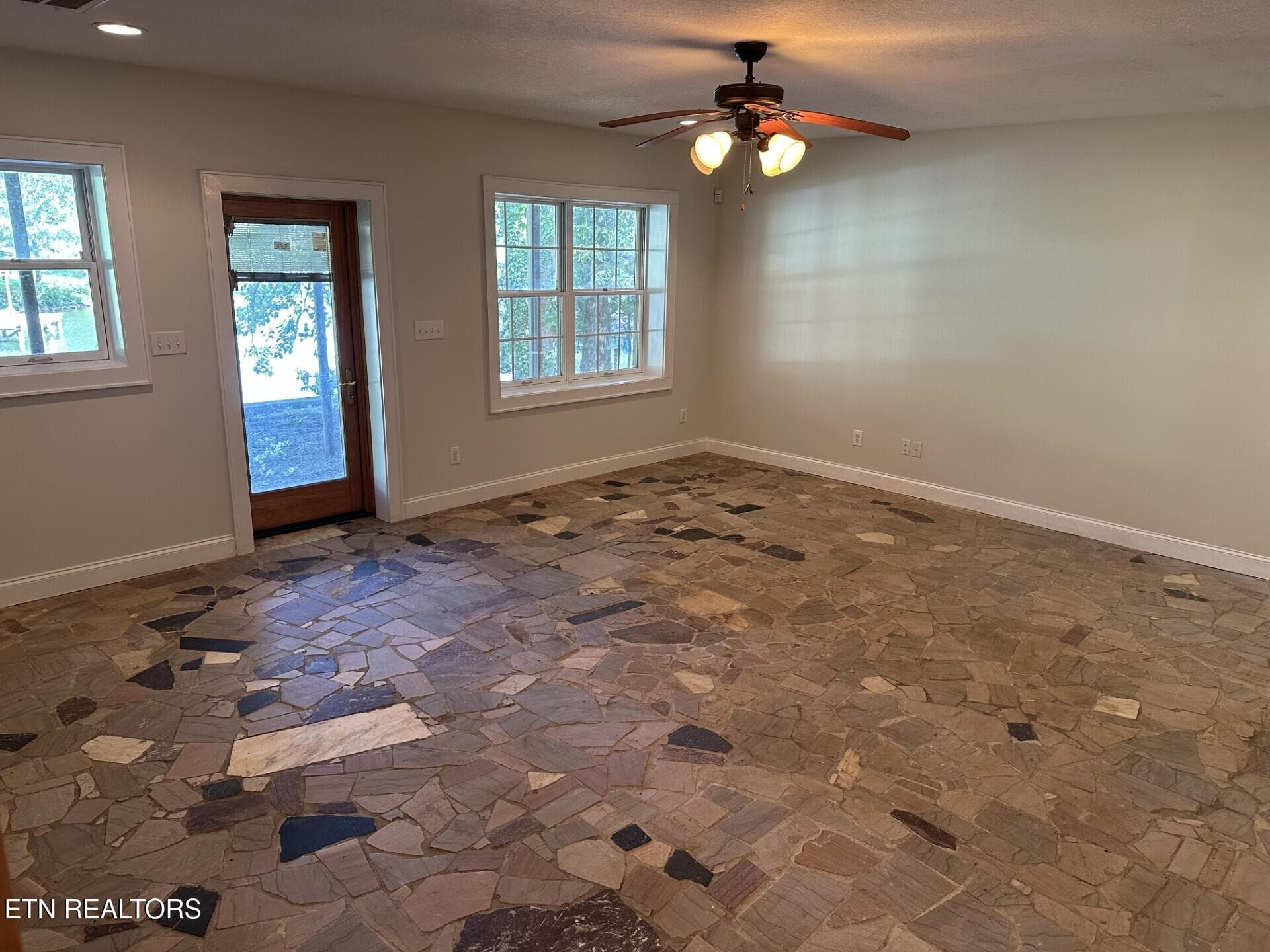 thumbnail_IMG_8269 - 4193 Parris Drive, Lenoir City, TN 37772, Lenoir City