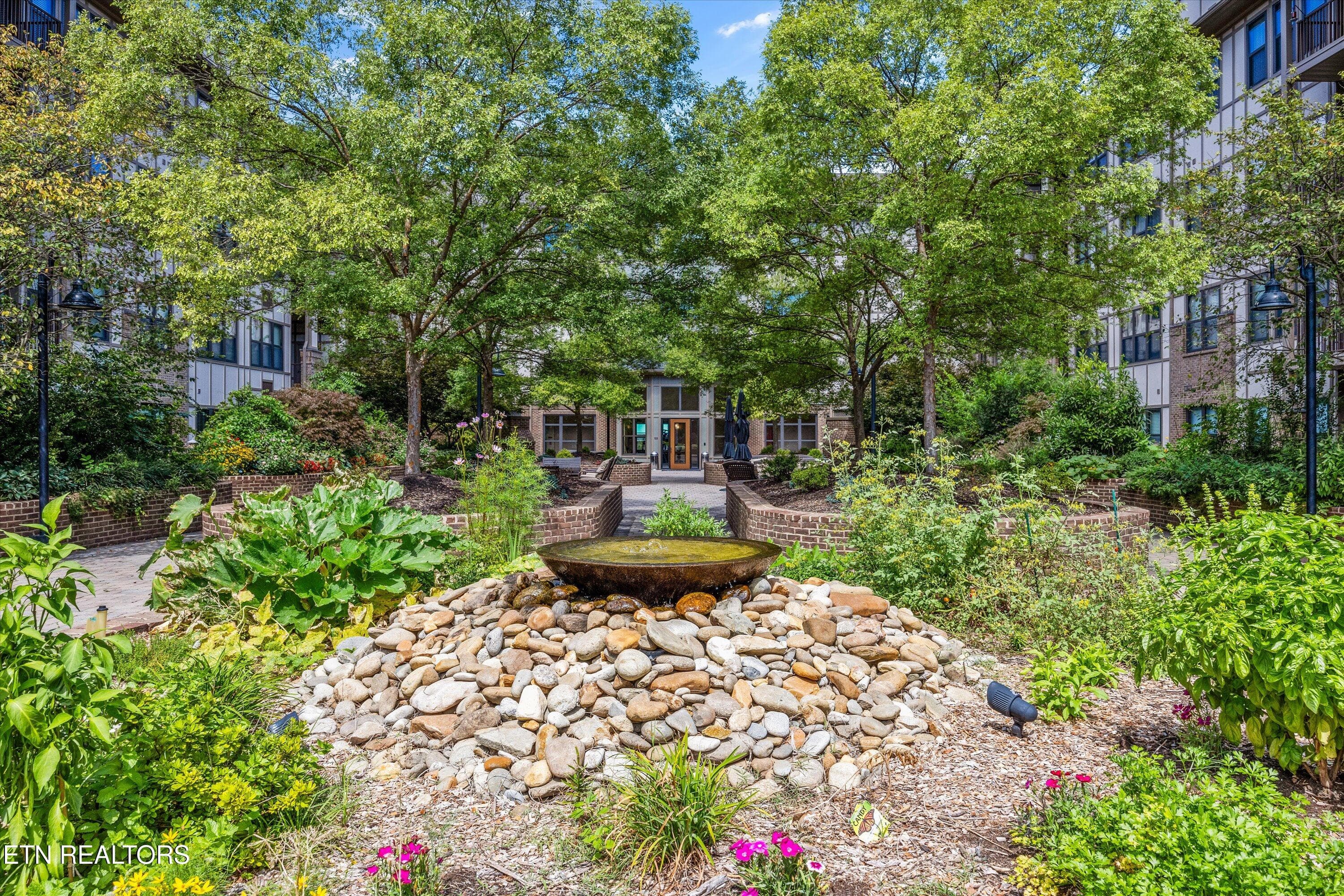 05-445 W Blount Ave 06 - 445 W Blount Ave 428, Knoxville, TN 37920, Knoxville