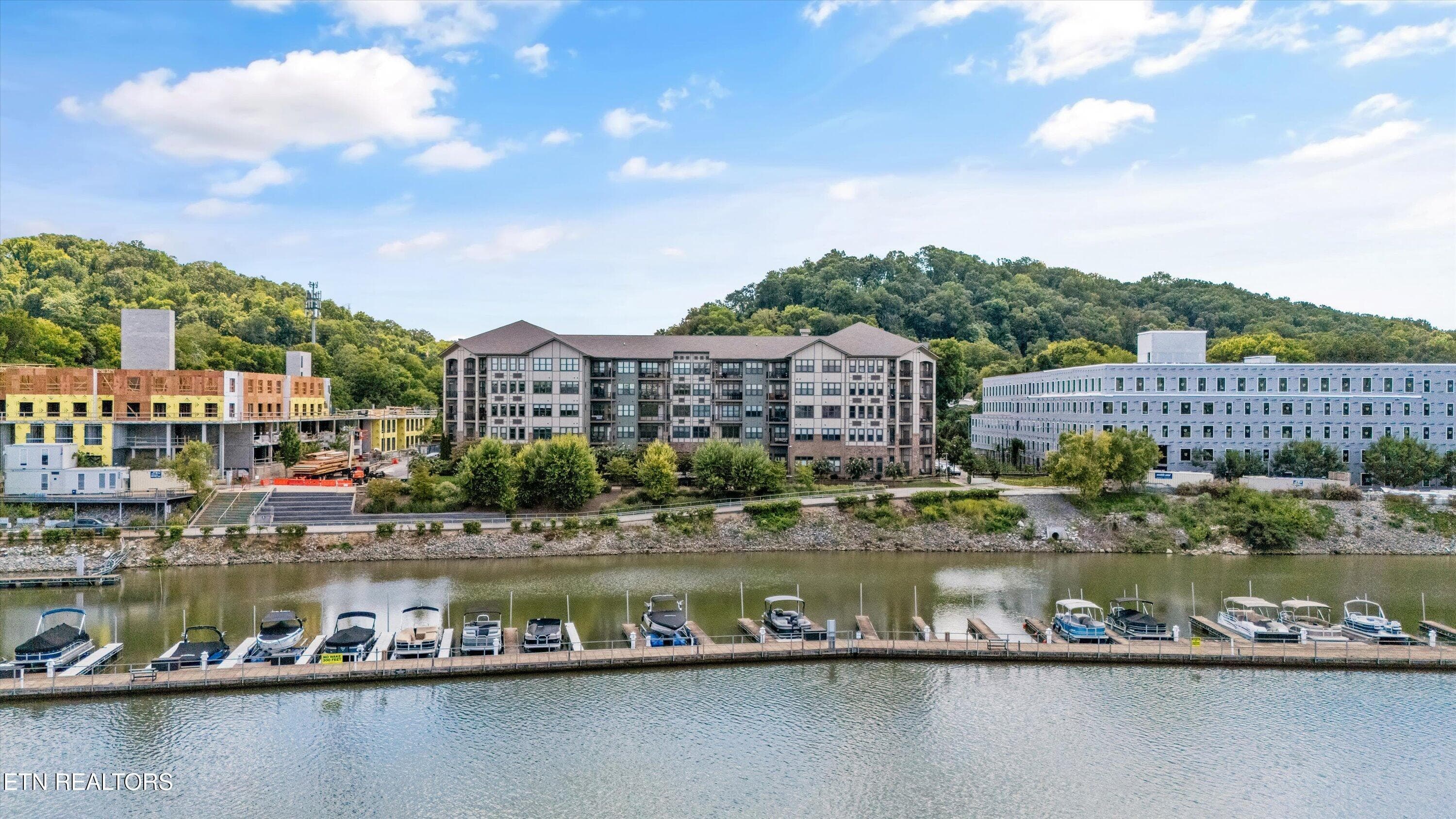 42-445 W Blount Ave 40 - 445 W Blount Ave 428, Knoxville, TN 37920, Knoxville