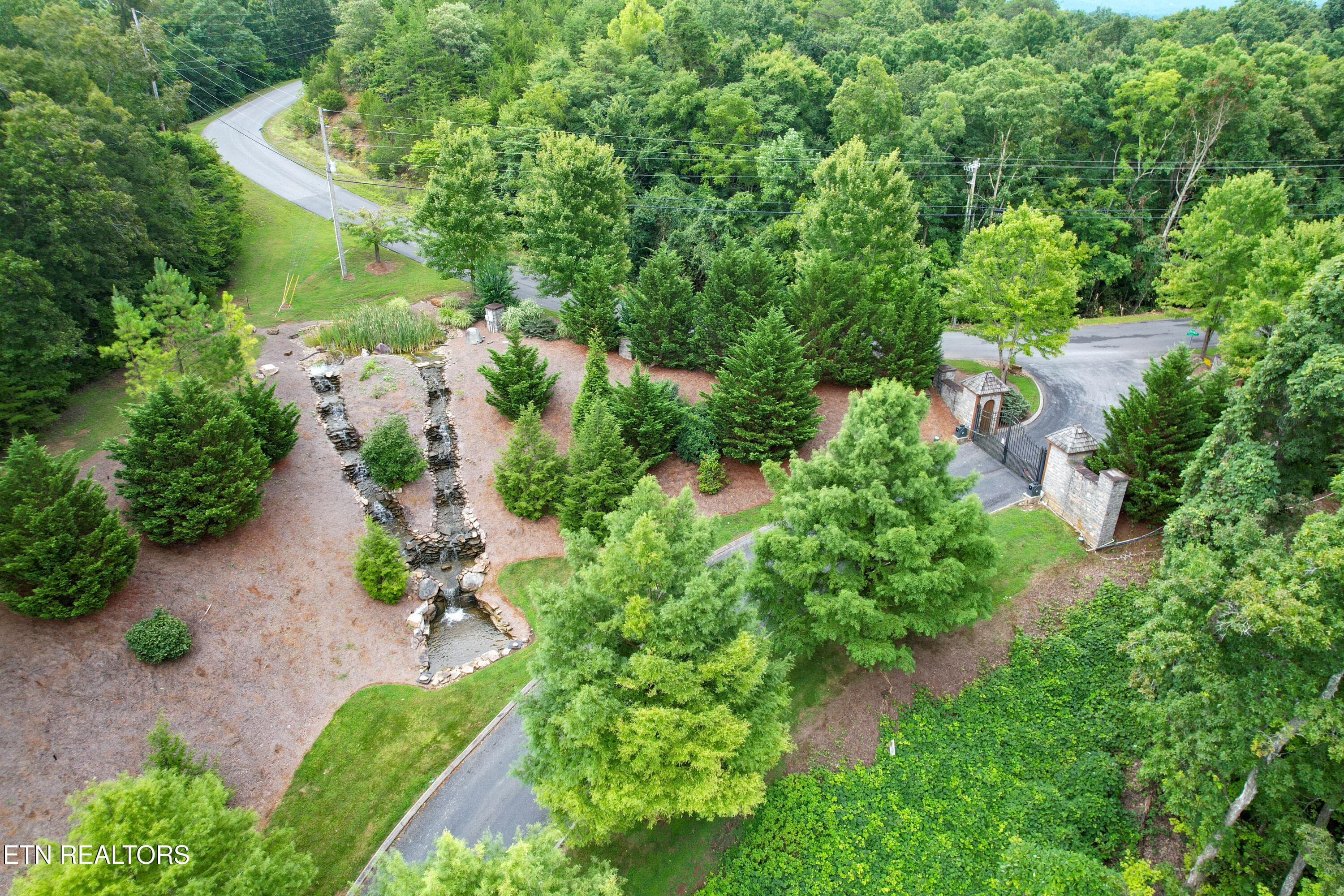 dji_fly_20240731_130000_230_172244929254 - Lot 9 Stone Cove Way, Dandridge, TN 37725