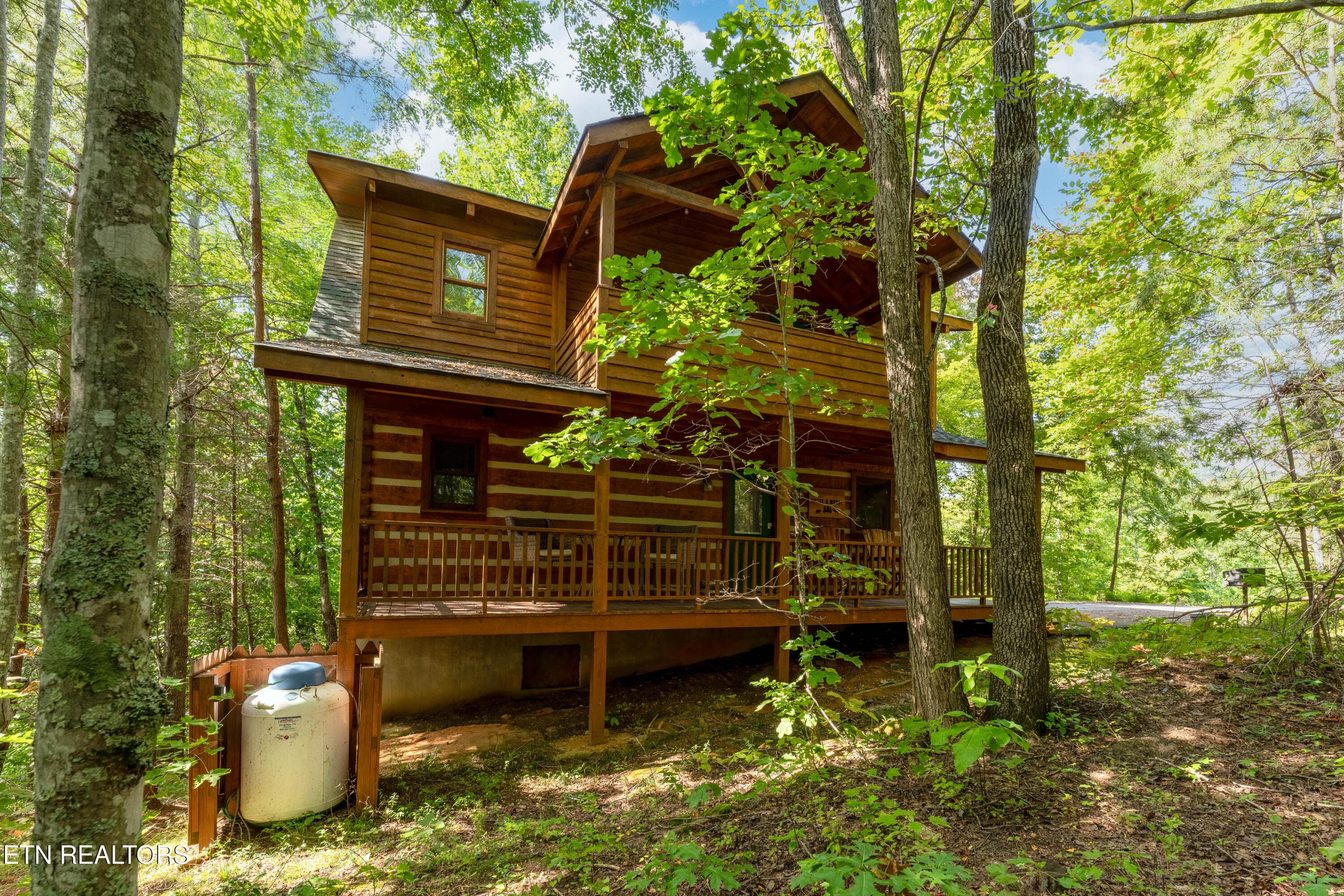 560 Thissa Way, Gatlinburg, TN 37738