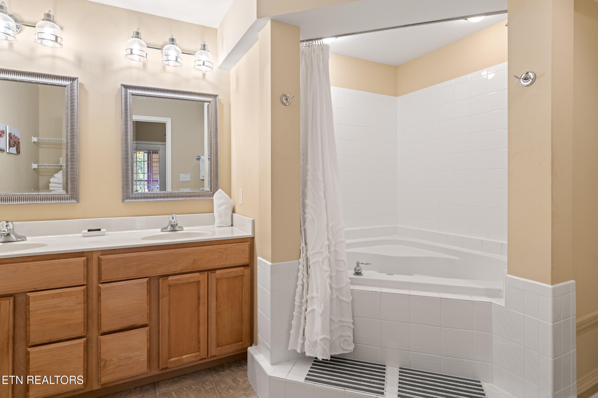 527 river place u516-18 - 527 River Place Way 516, Sevierville, TN 37862