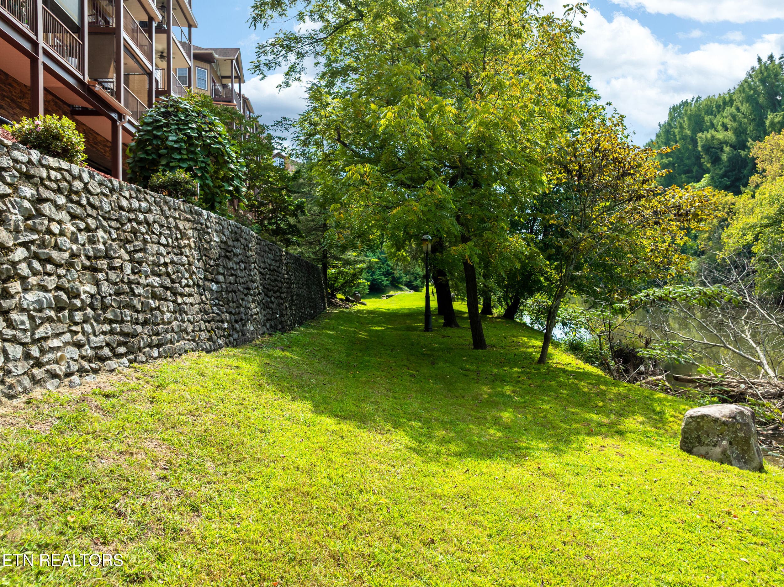 527 river place u516-46 - 527 River Place Way 516, Sevierville, TN 37862
