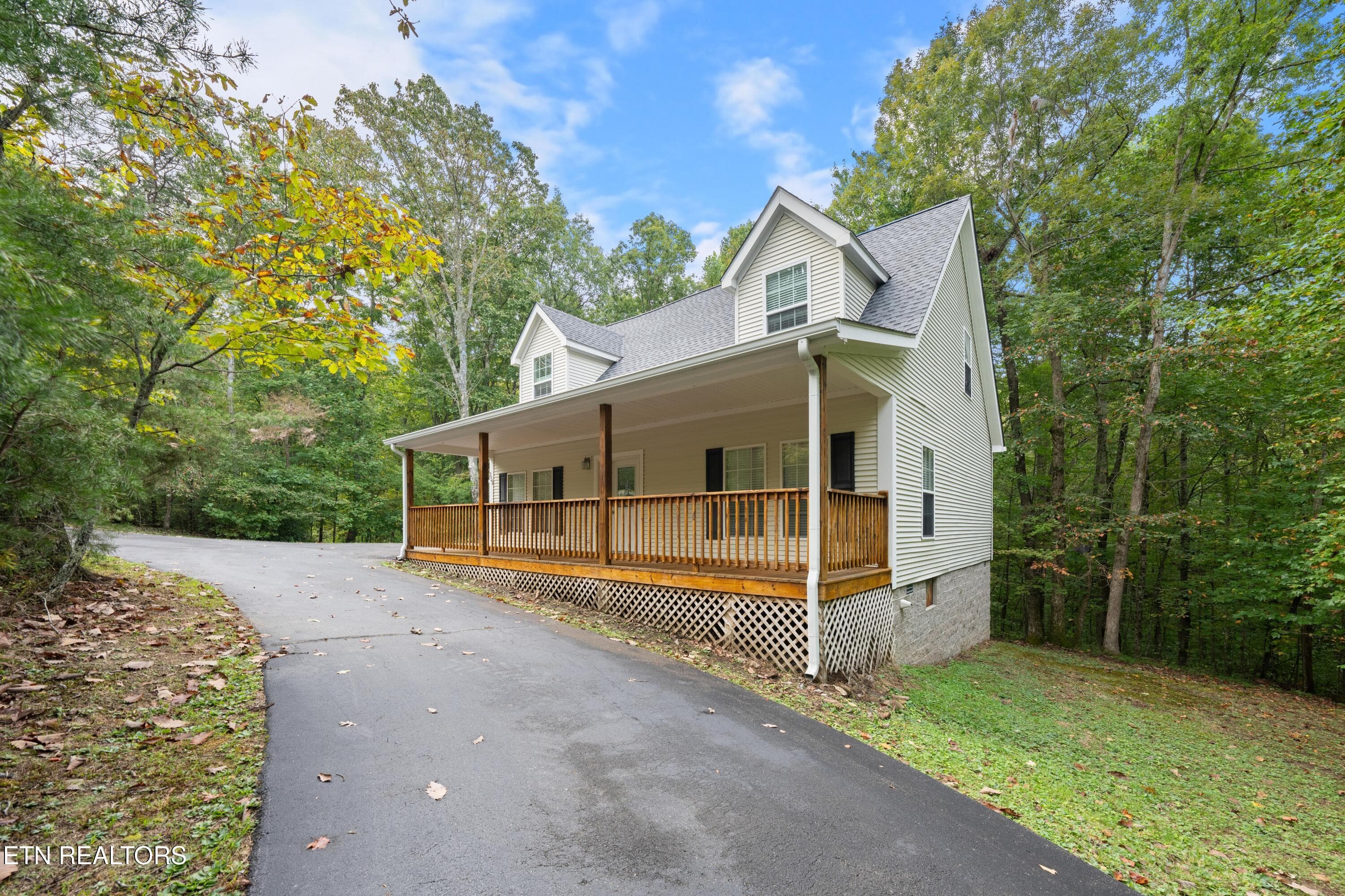 DSC06283 - 359 E Cove Rd, Monterey, TN 38574