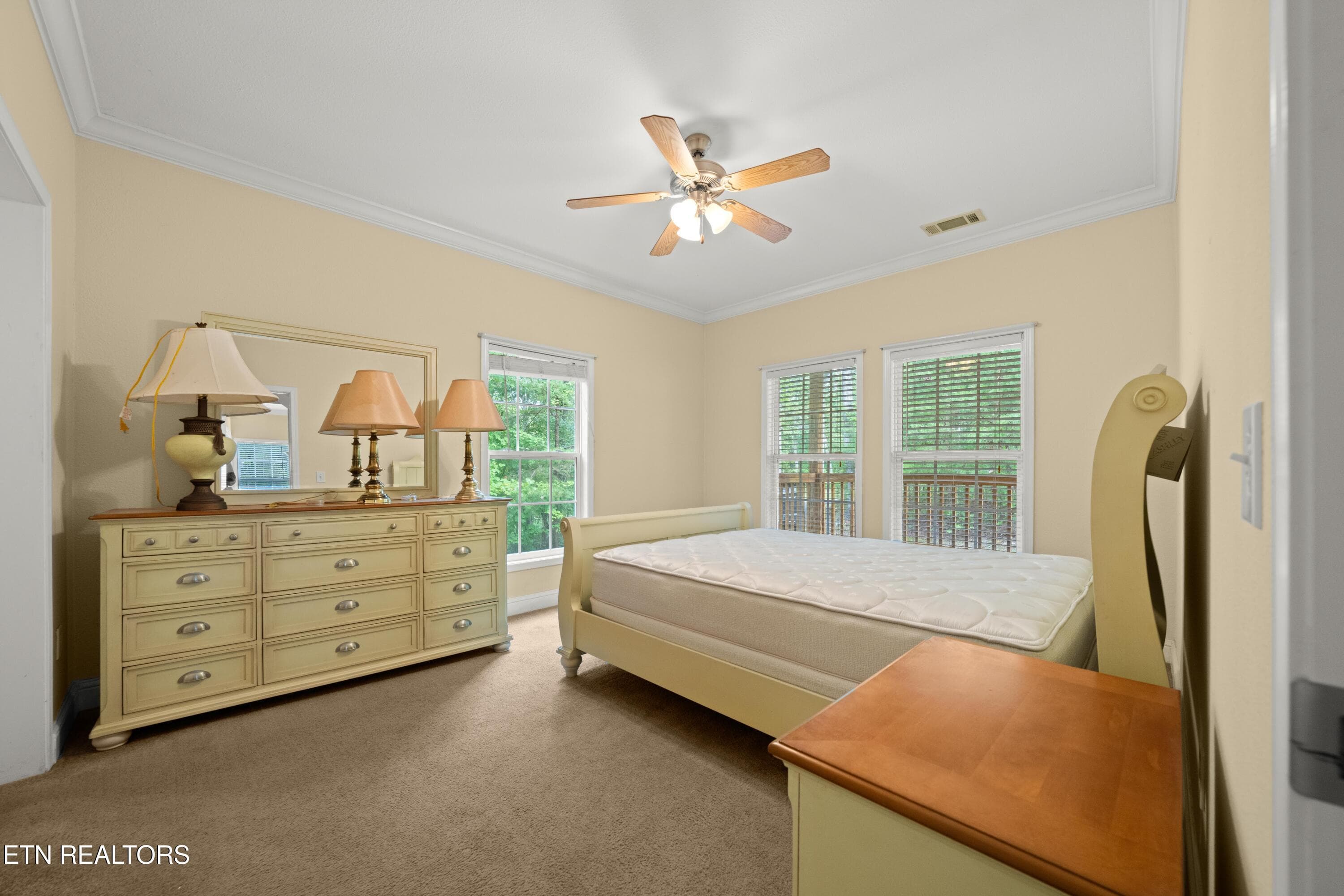 DSC06410 - 359 E Cove Rd, Monterey, TN 38574