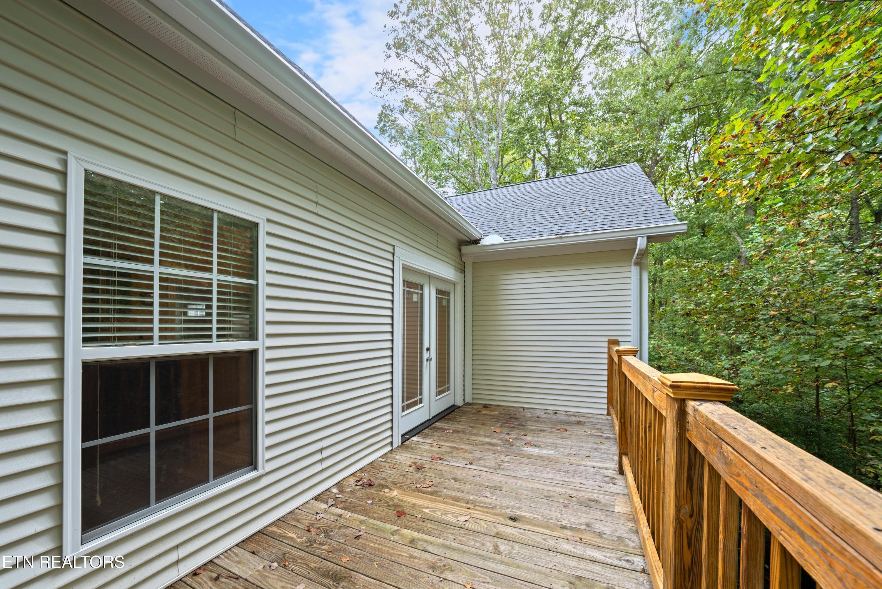 DSC06443 - 359 E Cove Rd, Monterey, TN 38574