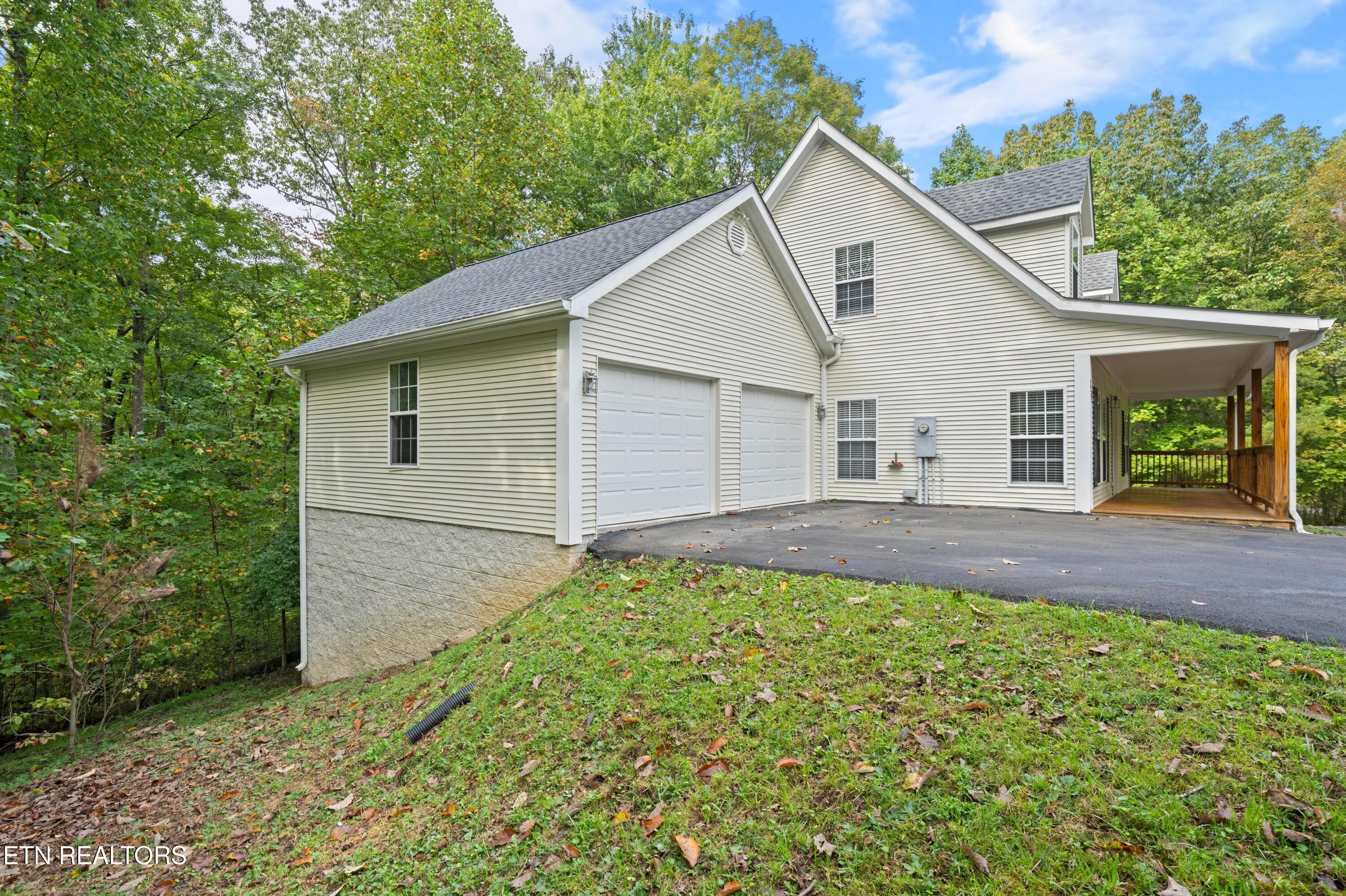 DSC06465 - 359 E Cove Rd, Monterey, TN 38574