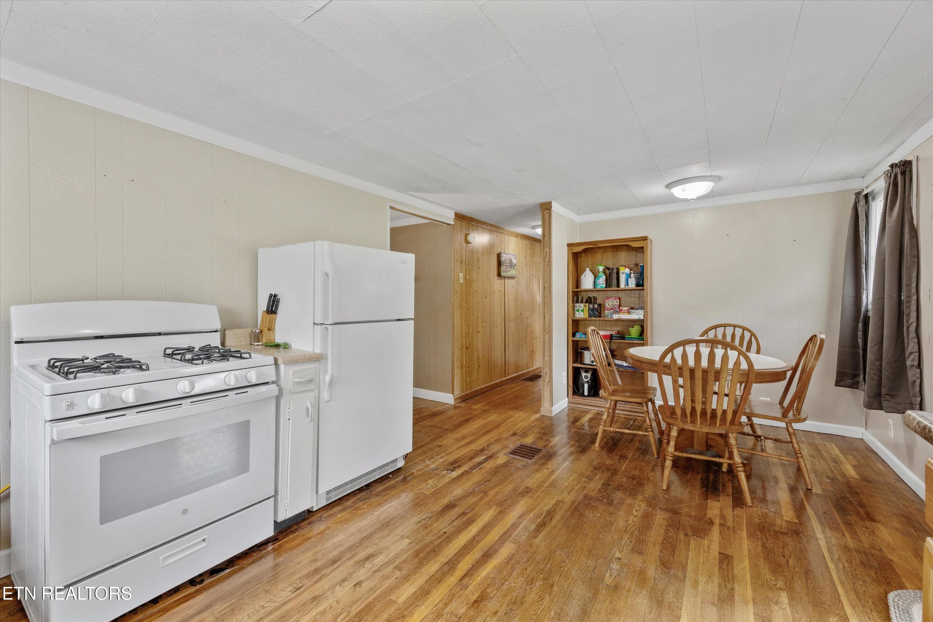 09-5704 Scott Hwy 06 - 5704 Scott Hwy, Robbins, TN 37852