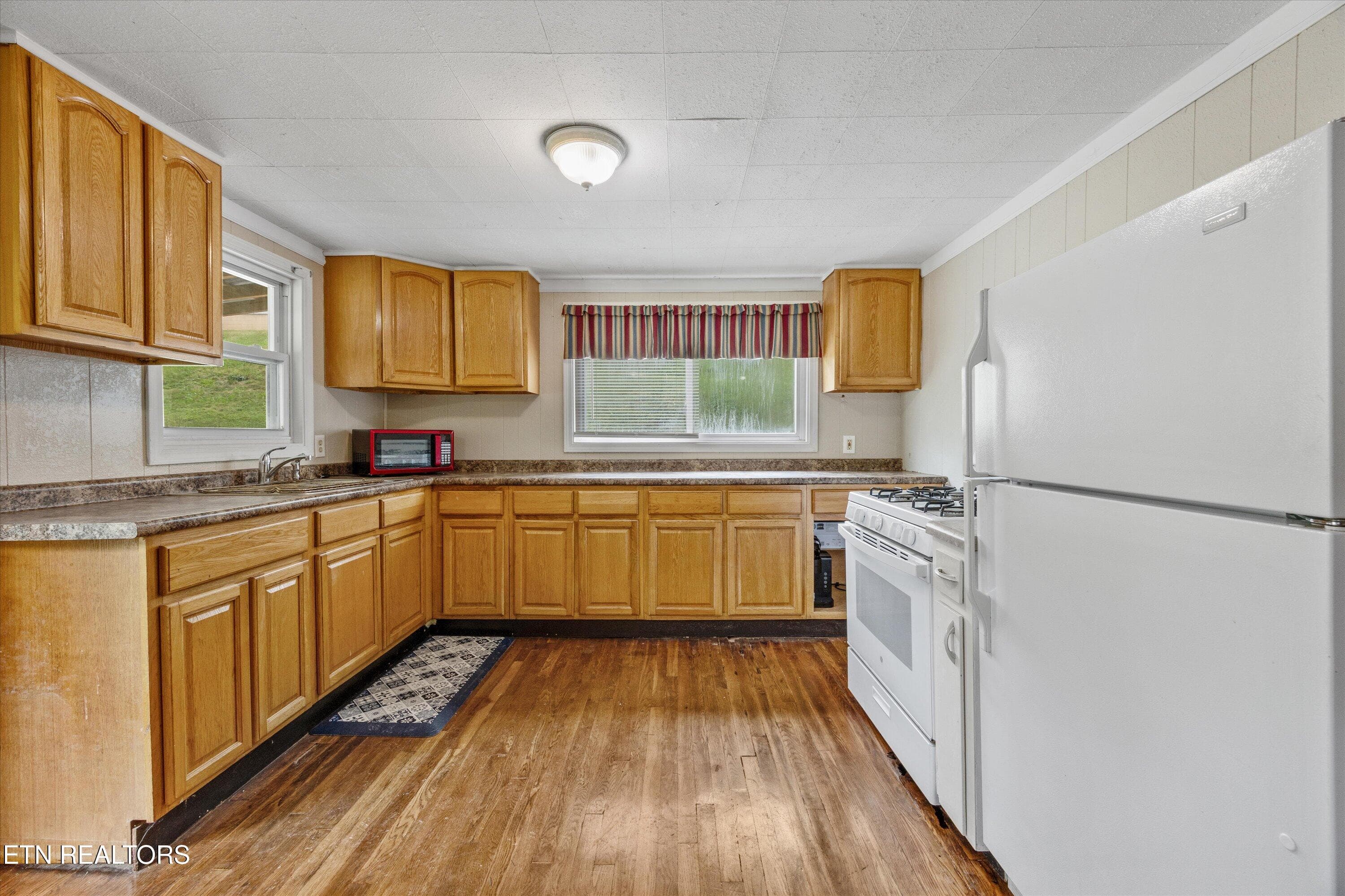 10-5704 Scott Hwy 07 - 5704 Scott Hwy, Robbins, TN 37852