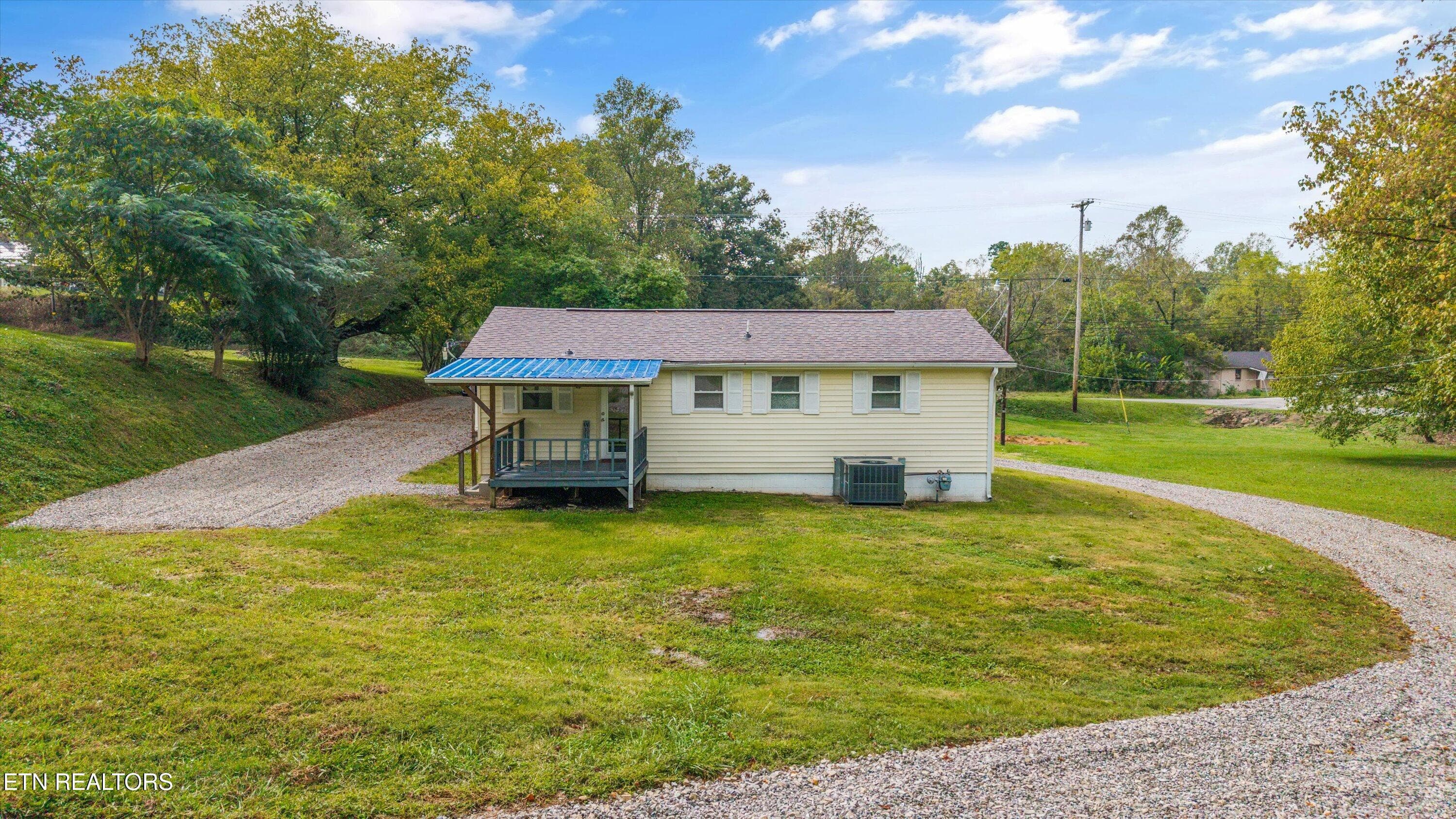 25-5704 Scott Hwy 31 - 5704 Scott Hwy, Robbins, TN 37852
