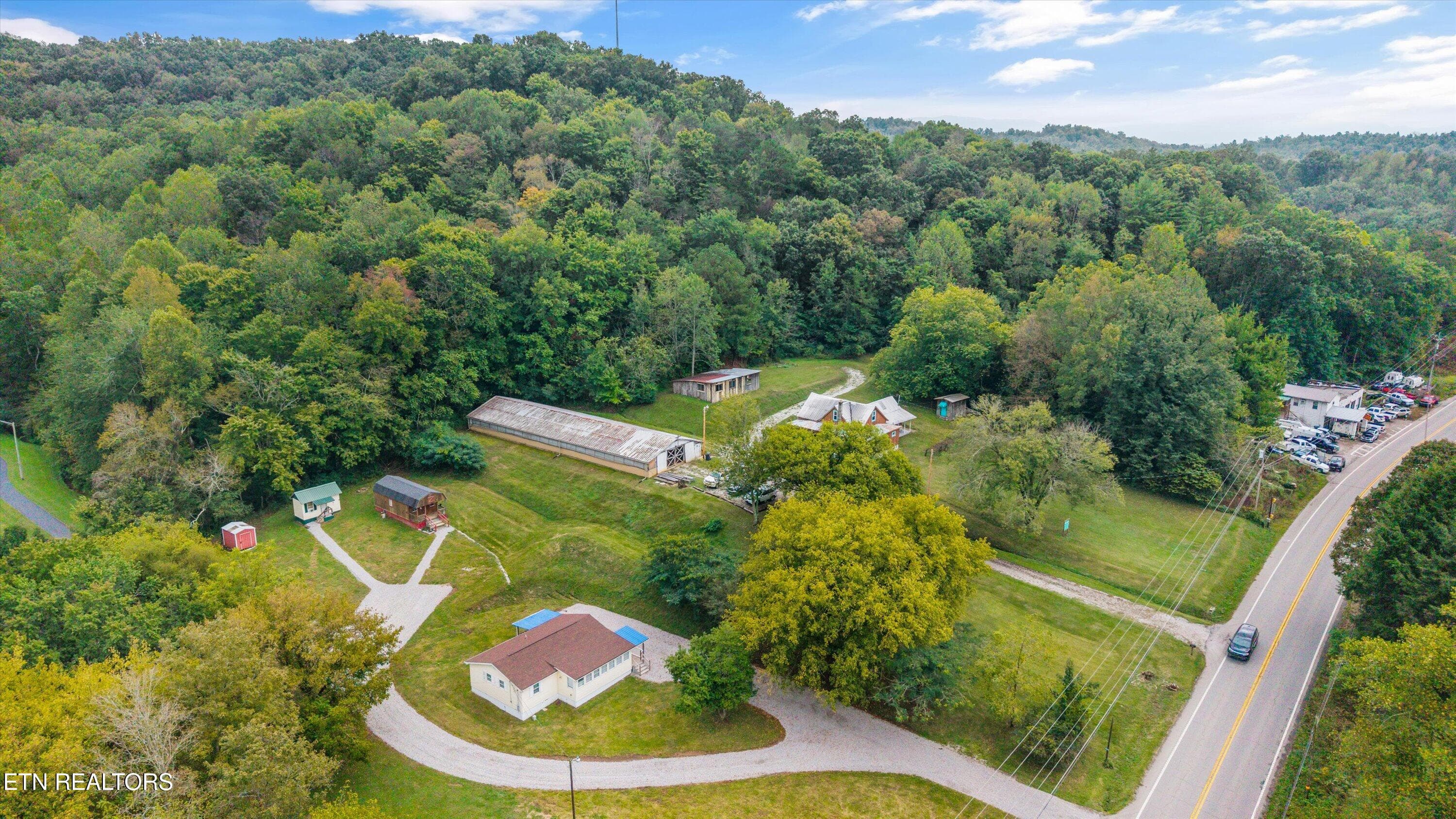29-5704 Scott Hwy 26 - 5704 Scott Hwy, Robbins, TN 37852