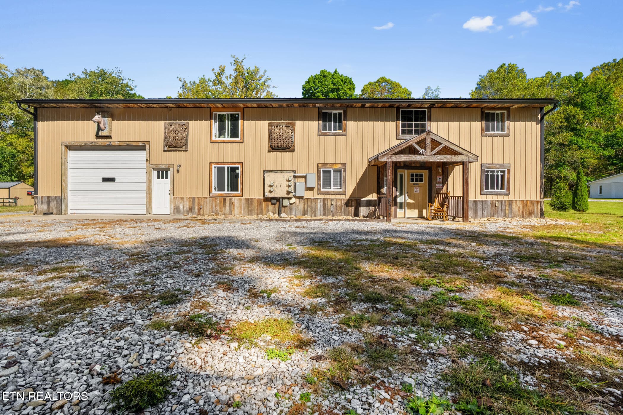 dsc00379 - 2353 Highway 107, Unicoi, TN 37692