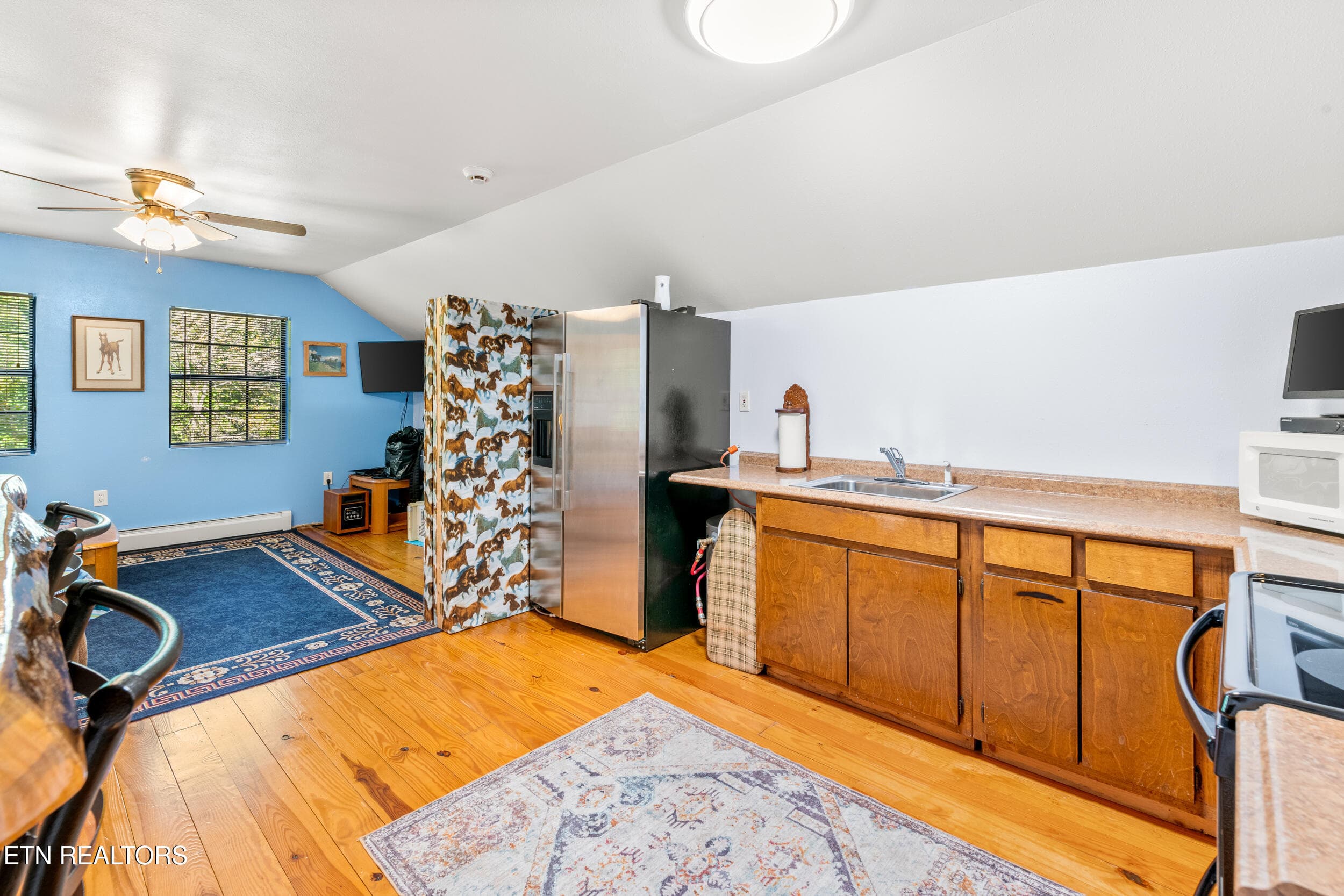 228 pattie gap road-42 - 228 Pattie Gap Rd, Philadelphia, TN 37846, Philadelphia