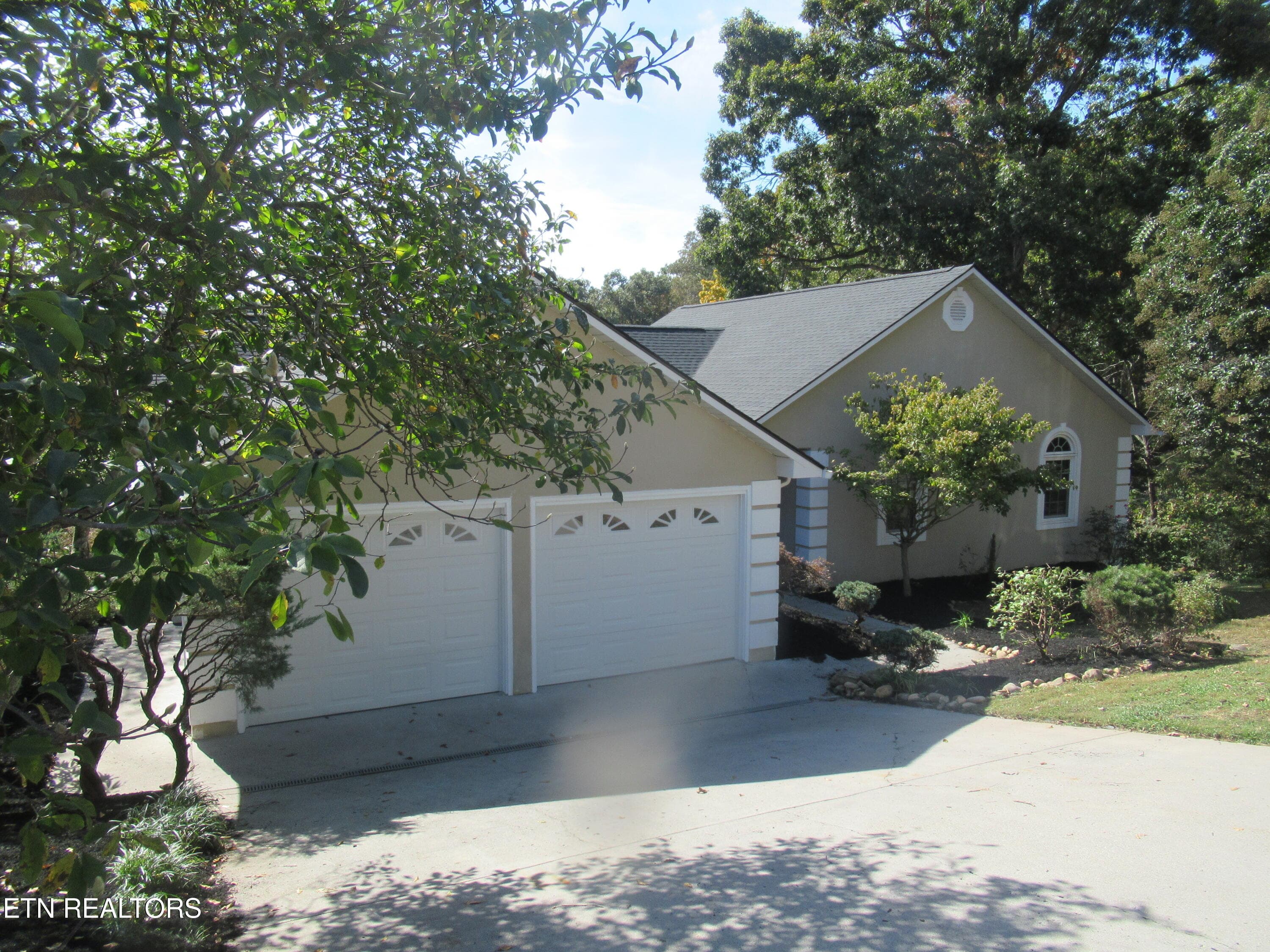 7905 Whitcomb Rd, Powell, TN 37849