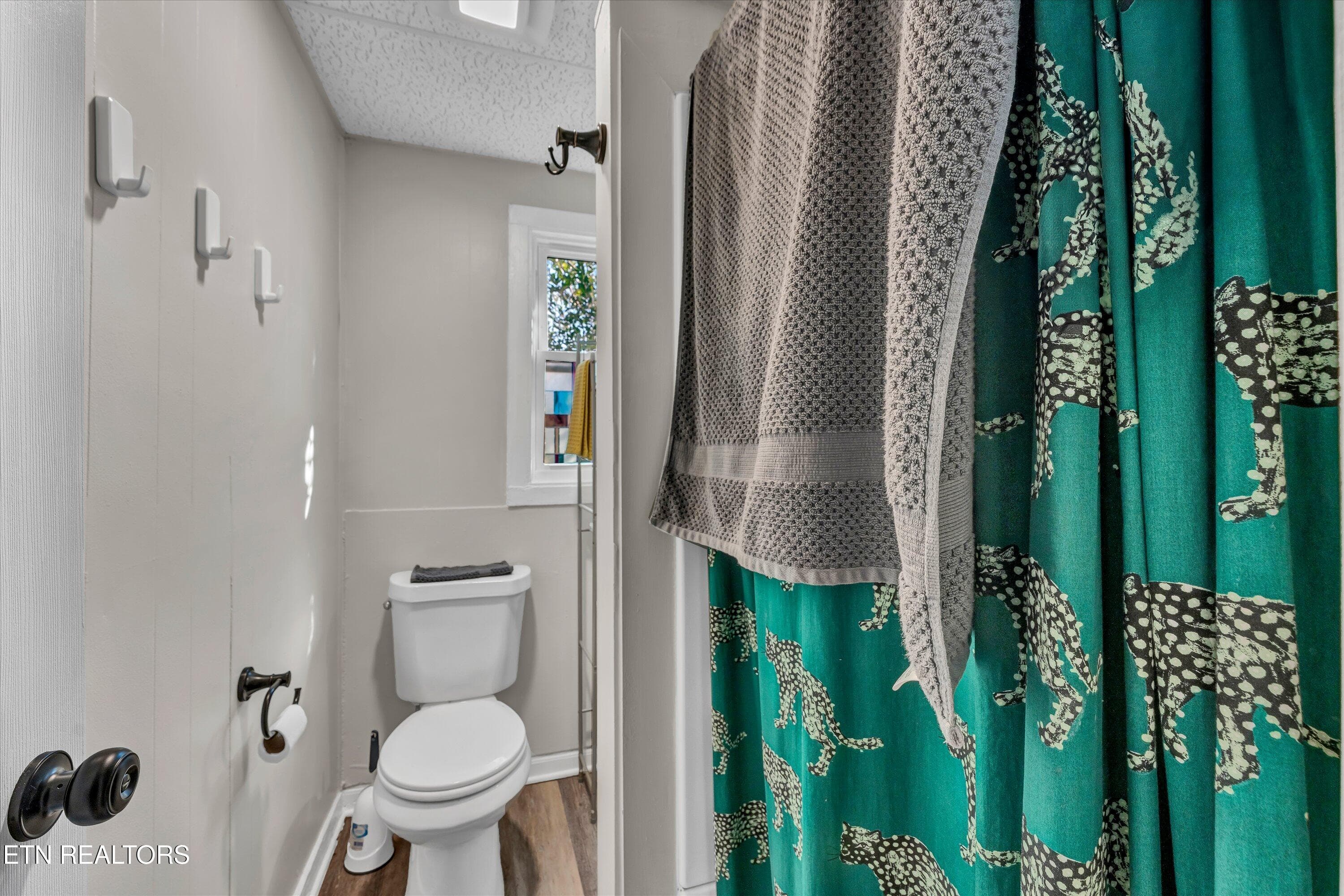 12-558 - 560 W Outer Dr-12 - 558/560 W Outer Drive, Oak Ridge, TN 37830