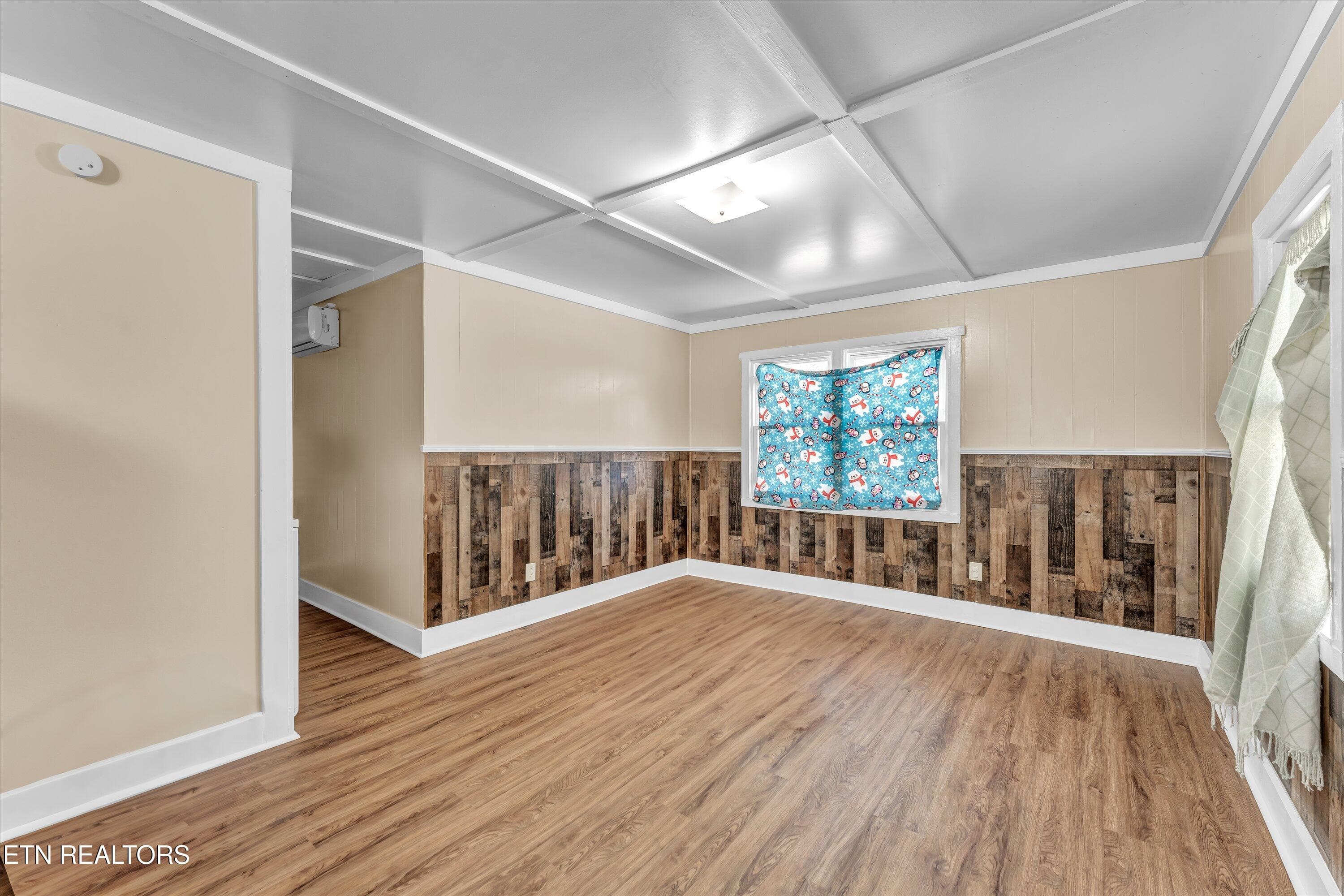 15-558 - 560 W Outer Dr-15 - 558/560 W Outer Drive, Oak Ridge, TN 37830