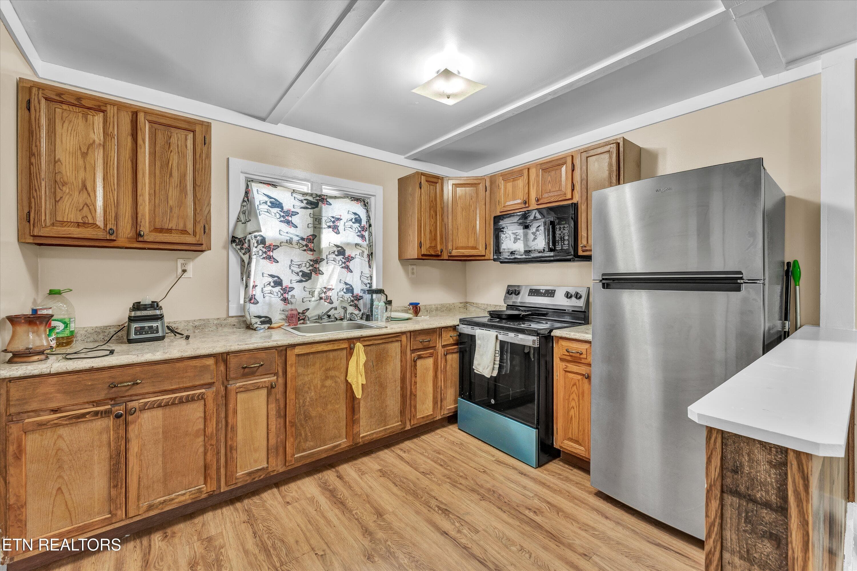 17-558 - 560 W Outer Dr-17 - 558/560 W Outer Drive, Oak Ridge, TN 37830