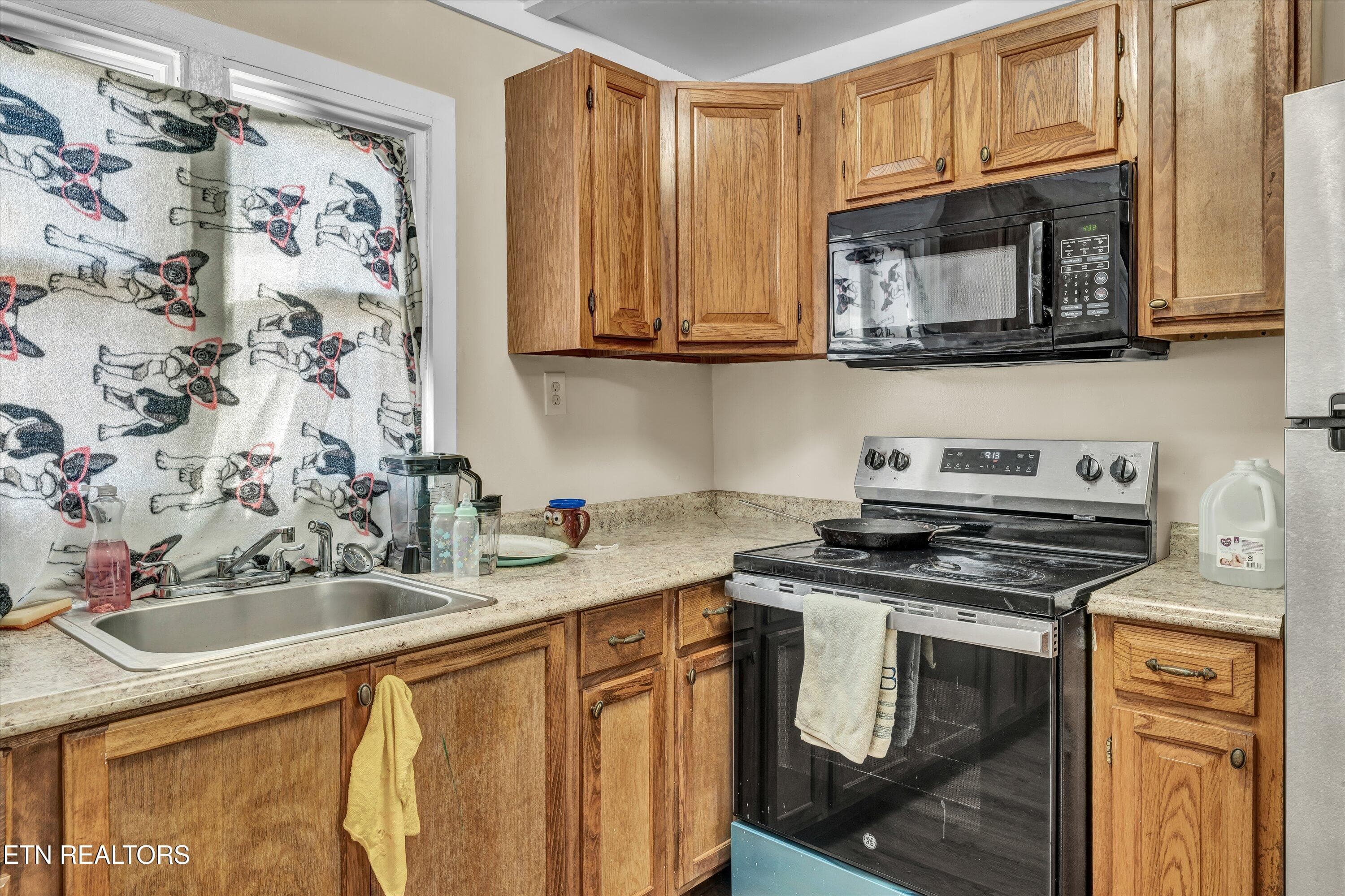 19-558 - 560 W Outer Dr-19 - 558/560 W Outer Drive, Oak Ridge, TN 37830