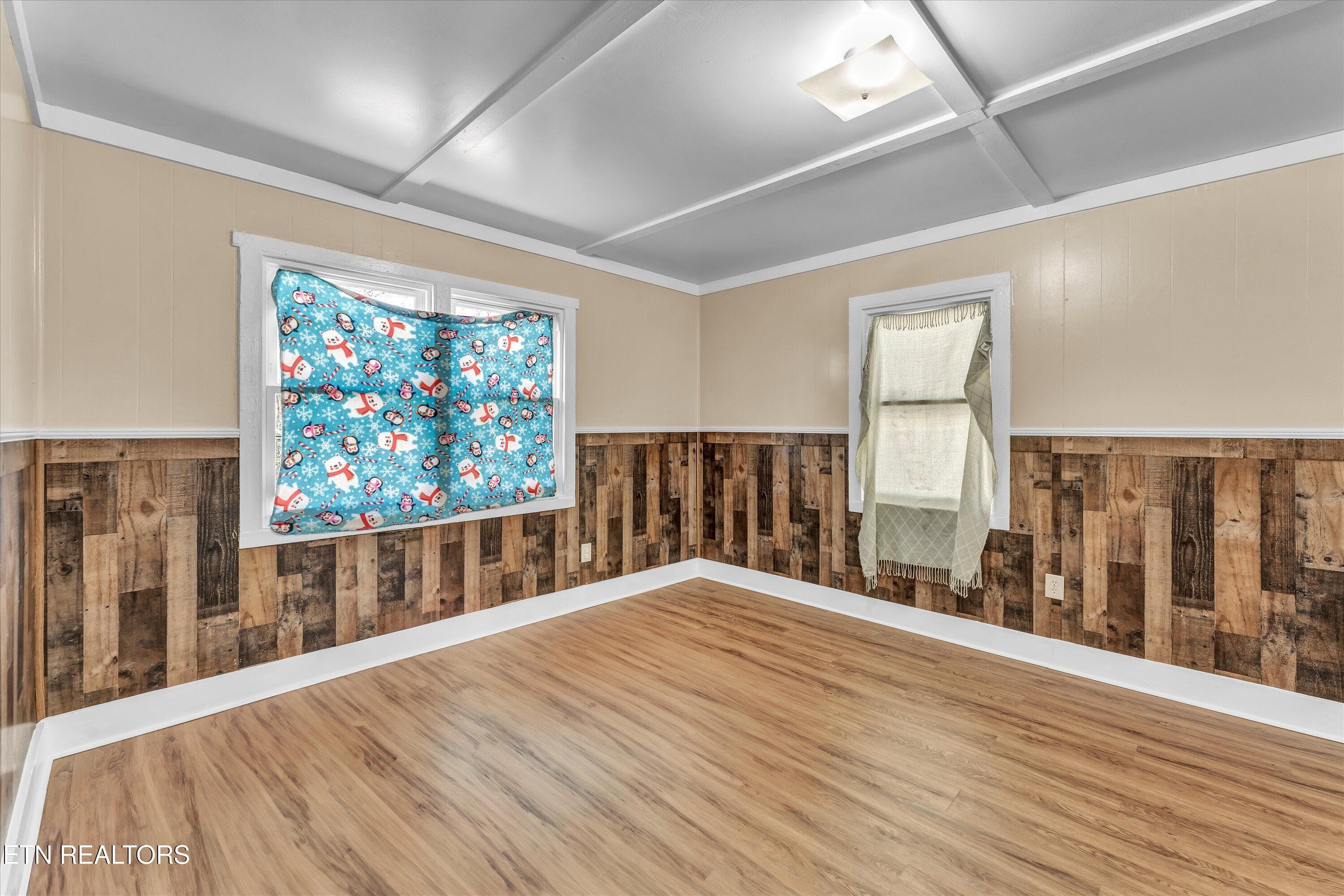 20-558 - 560 W Outer Dr-20 - 558/560 W Outer Drive, Oak Ridge, TN 37830
