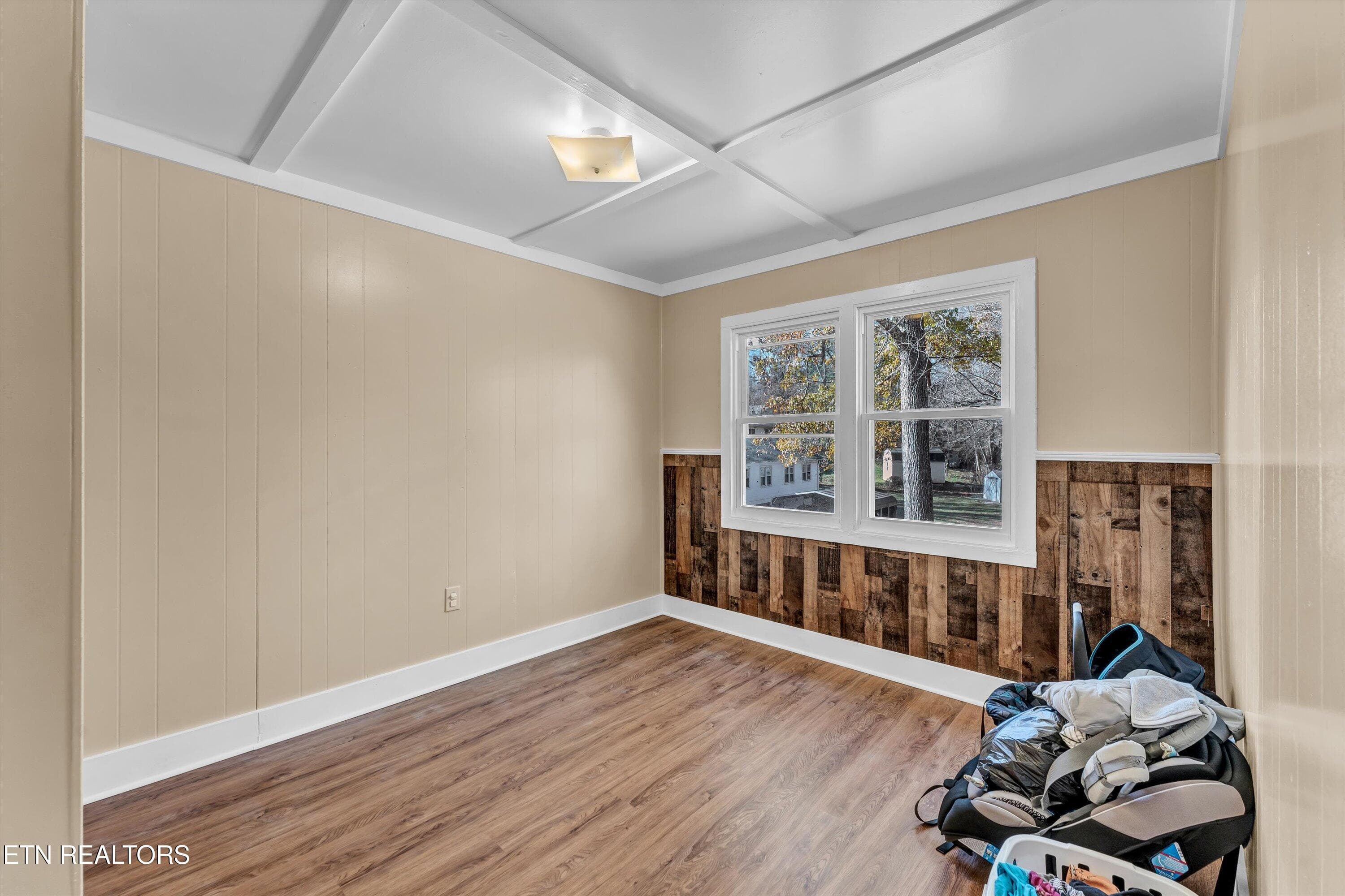 24-558 - 560 W Outer Dr-24 - 558/560 W Outer Drive, Oak Ridge, TN 37830