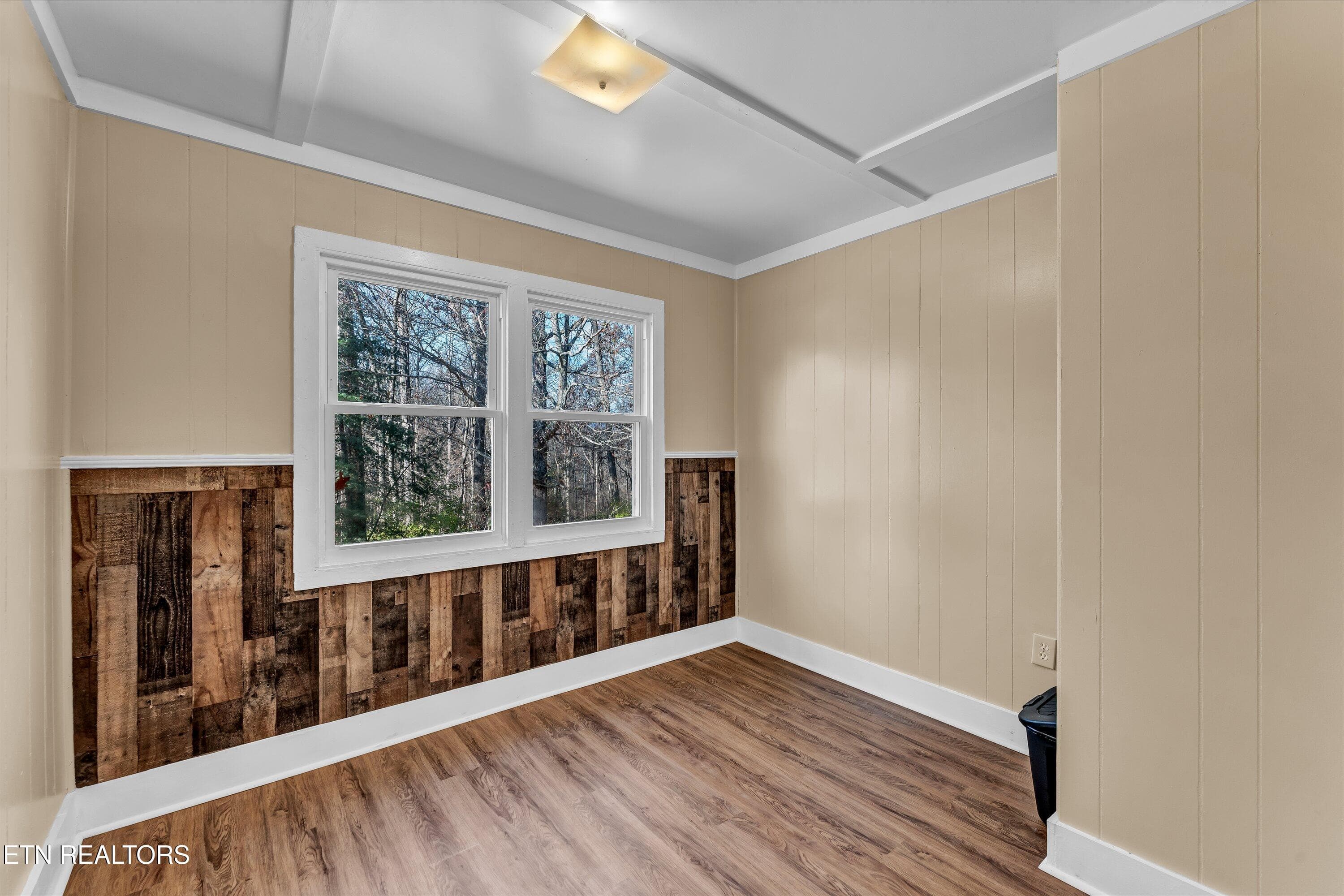 25-558 - 560 W Outer Dr-25 - 558/560 W Outer Drive, Oak Ridge, TN 37830
