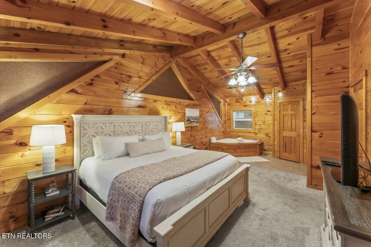 Bedroom #2 Upstairs (2) - 526 Blackberry Ridge Way, Pigeon Forge, TN 37863