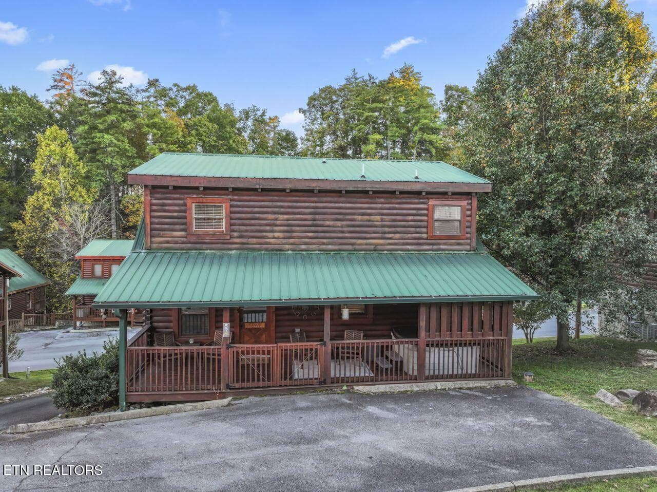 Front View (2) - 526 Blackberry Ridge Way, Pigeon Forge, TN 37863