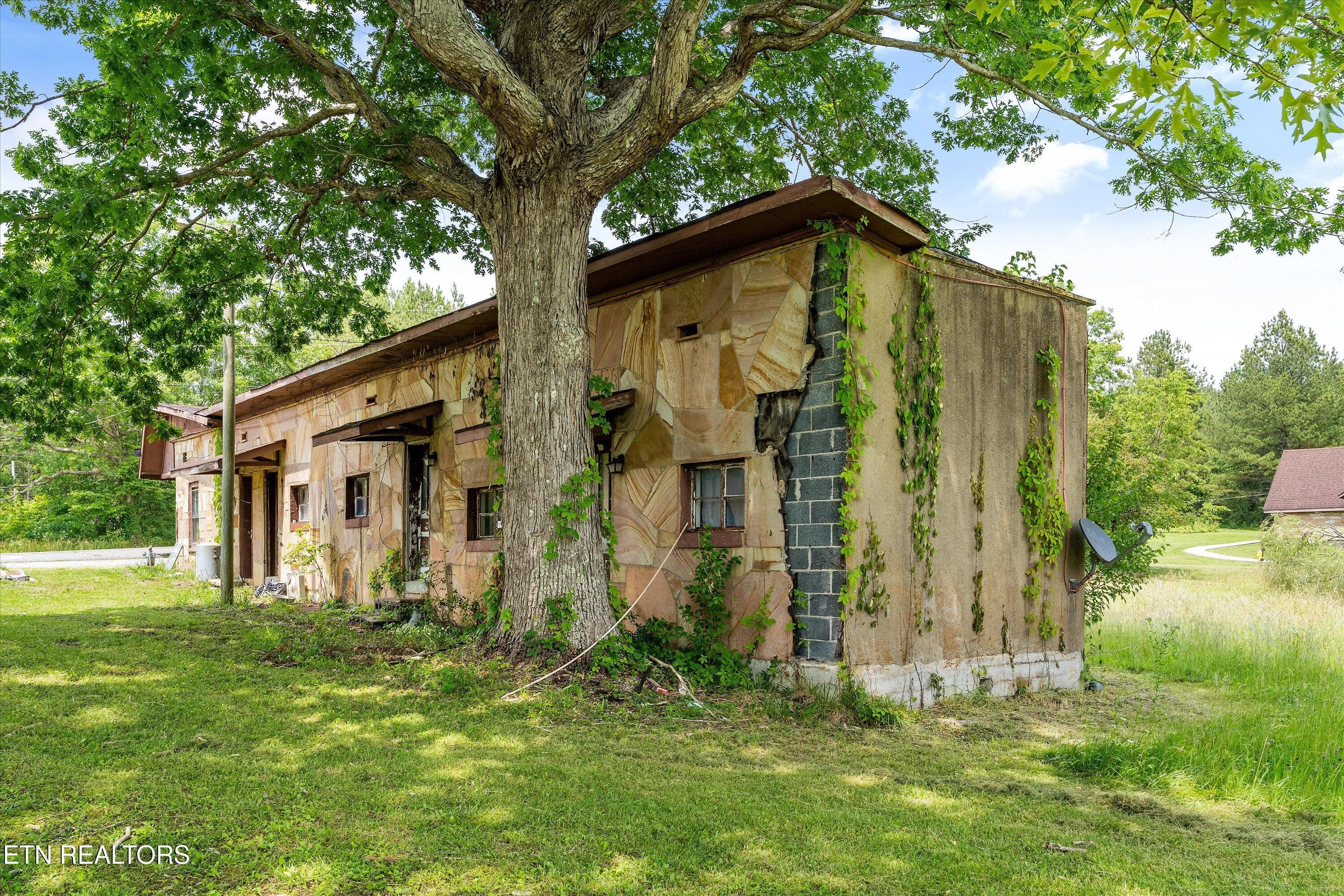 Beautiful Historic Exterior - 9476 Morgan County Hwy, Sunbright, TN 37872