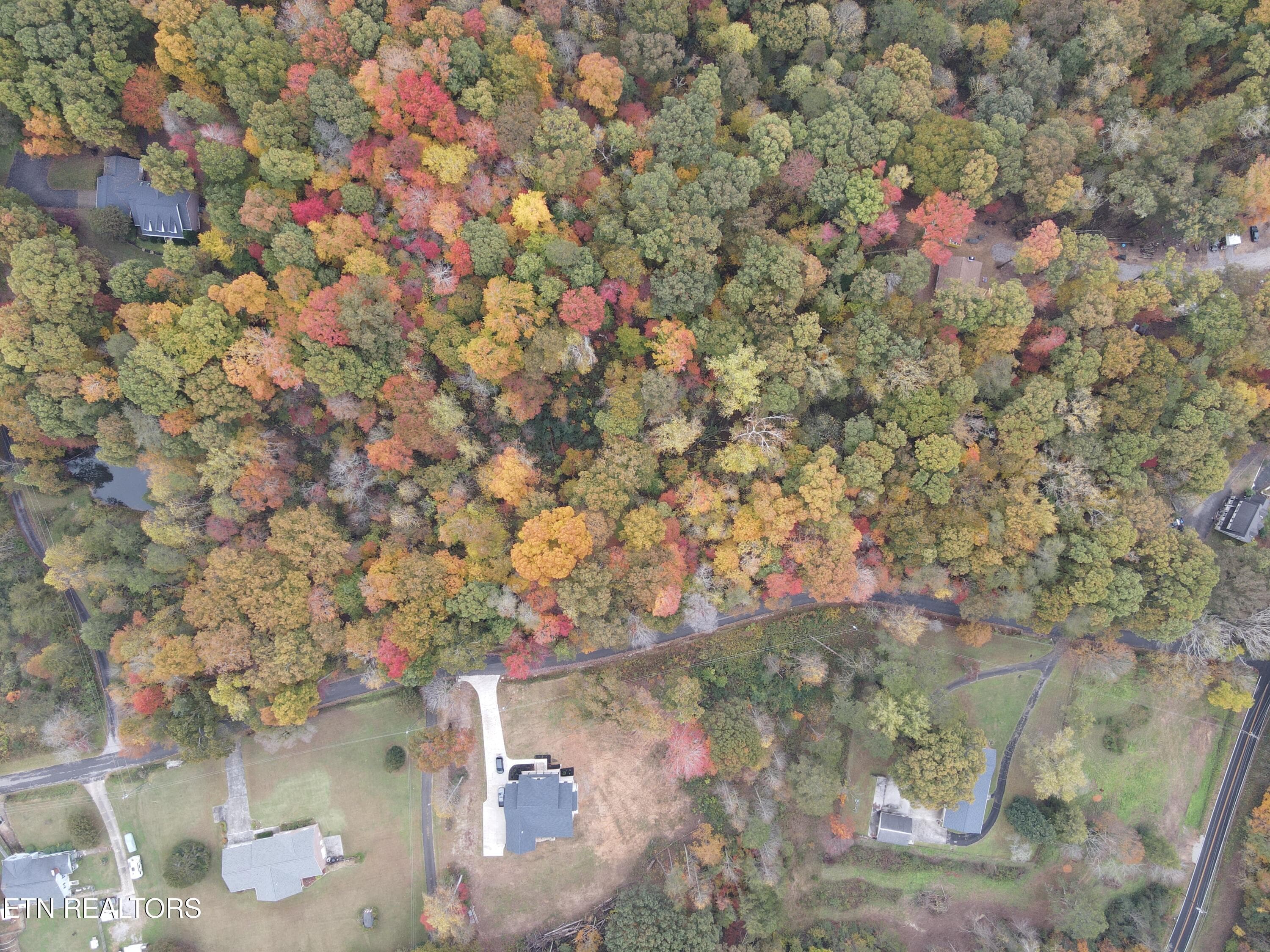 DJI_0337 - 118 Pleasant View Loop Rd, Clinton, TN 37716, Clinton