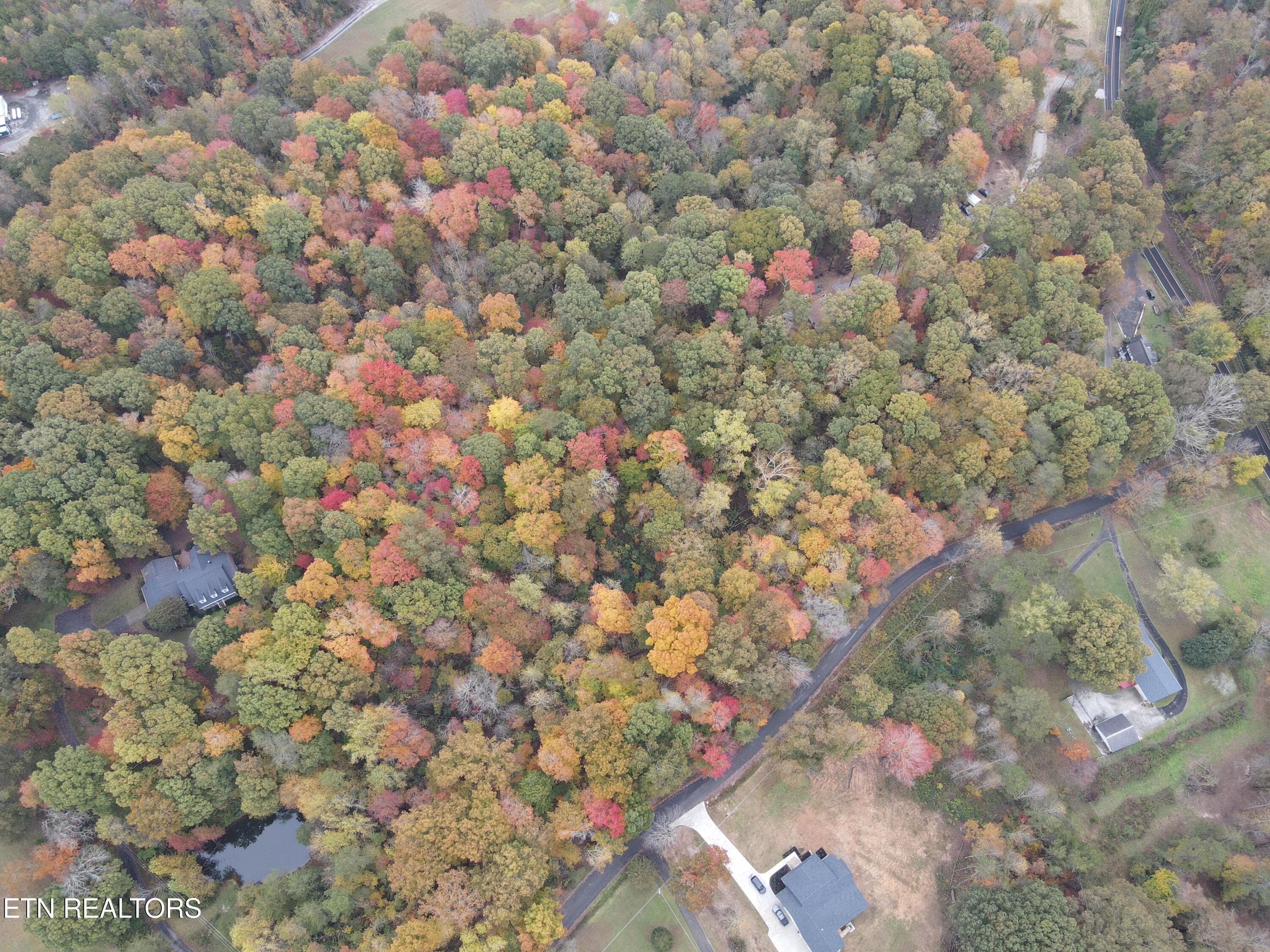 DJI_0342 - 118 Pleasant View Loop Rd, Clinton, TN 37716, Clinton