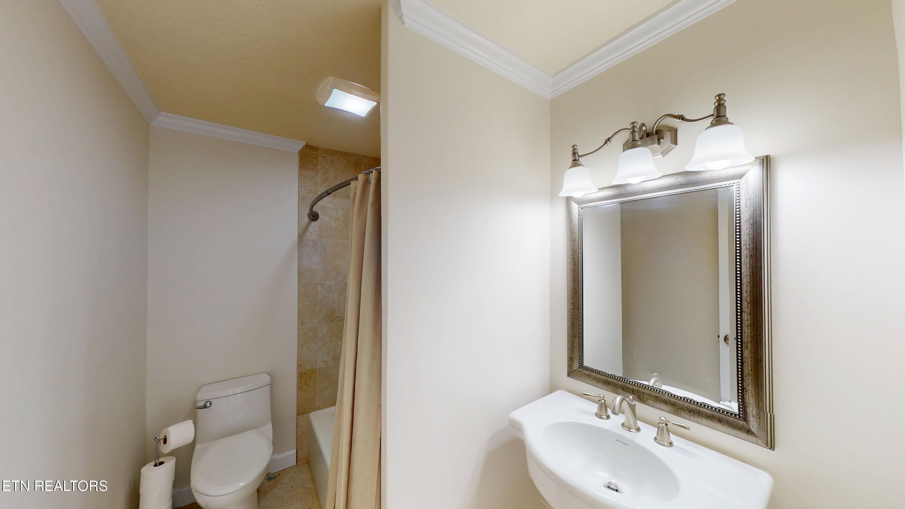 16-Bathroom 2 - 1414 Continental Drive 302, Chattanooga, TN 37405, Chattanooga