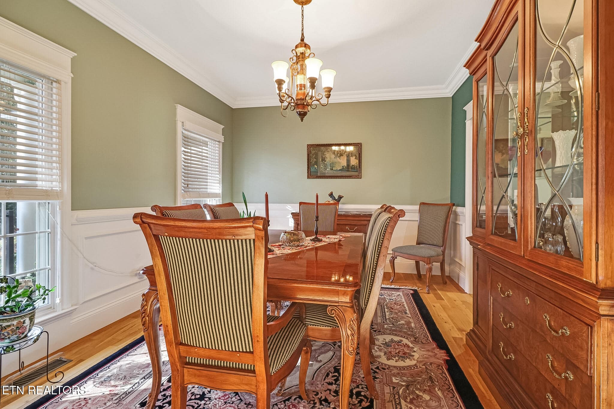 ARCHITECTURAL DETAILING -WAINSCOTING - 105 Kings Down Drive, Fairfield Glade, TN 38558