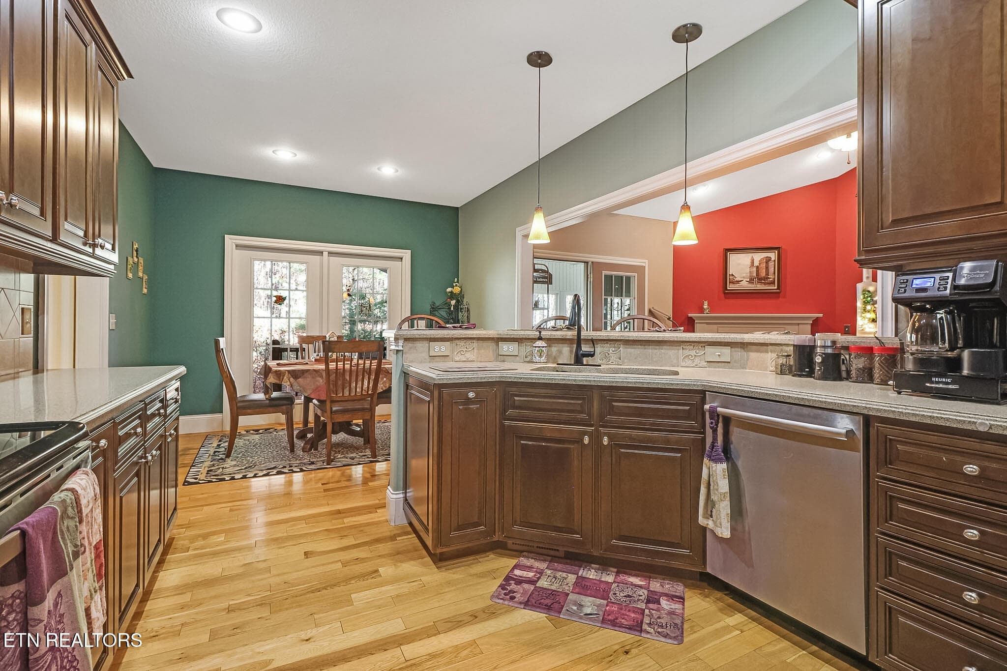 DESIGNED FOR CULINARY CREATIVITY - 105 Kings Down Drive, Fairfield Glade, TN 38558
