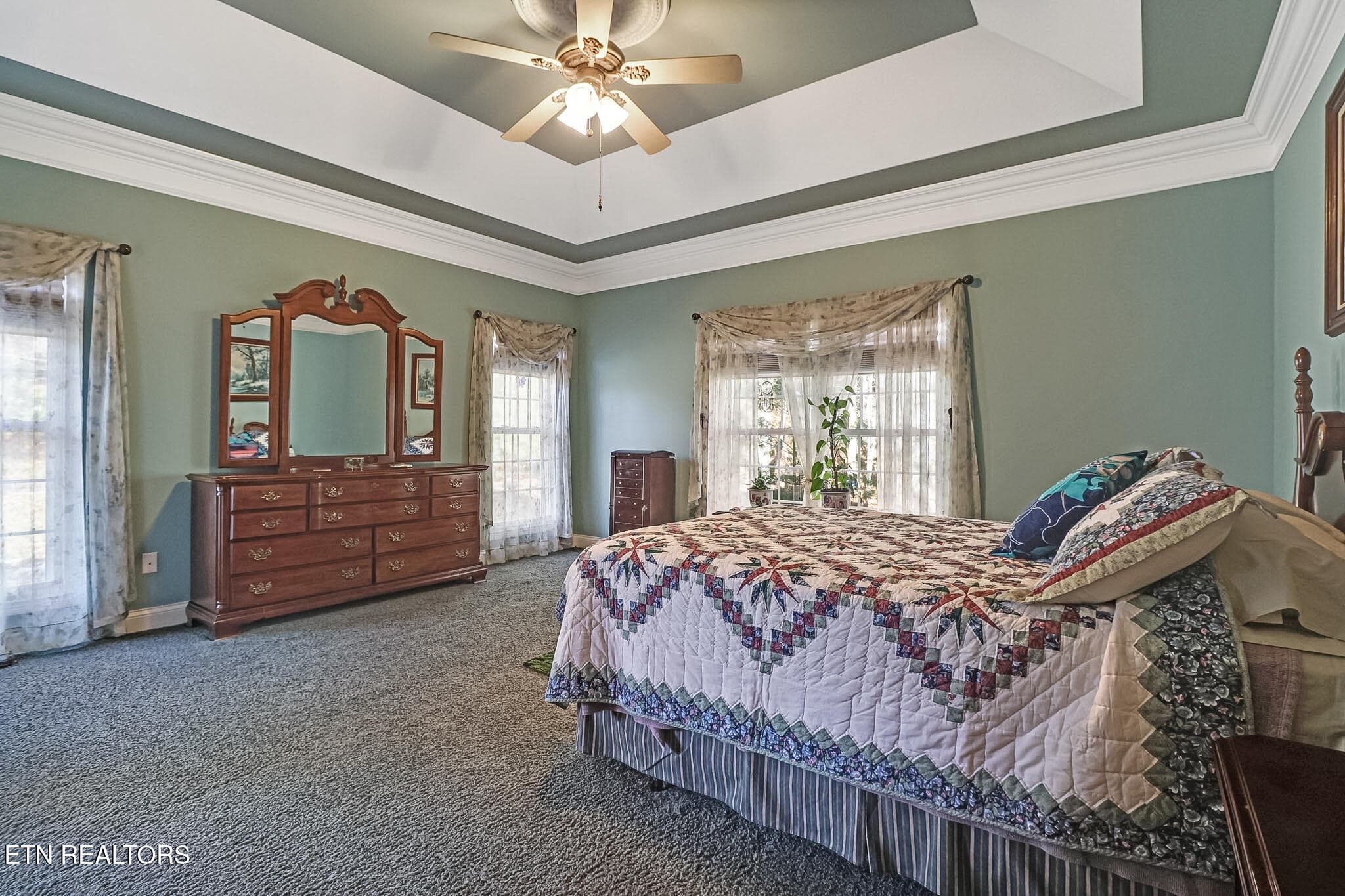 MASTER SUITE EXPANSIVE YET INTIMATE - 105 Kings Down Drive, Fairfield Glade, TN 38558
