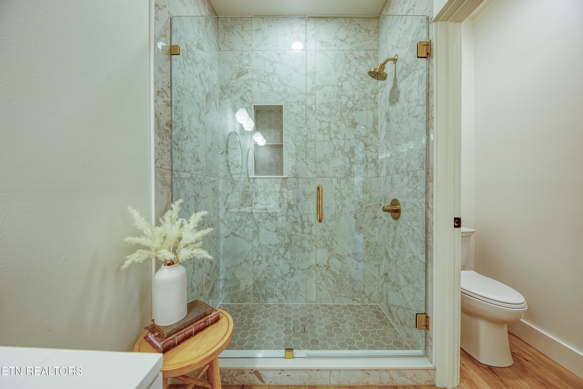 Primary Bathroom - 180 Huckleberry Hollow, Kingston, TN 37763