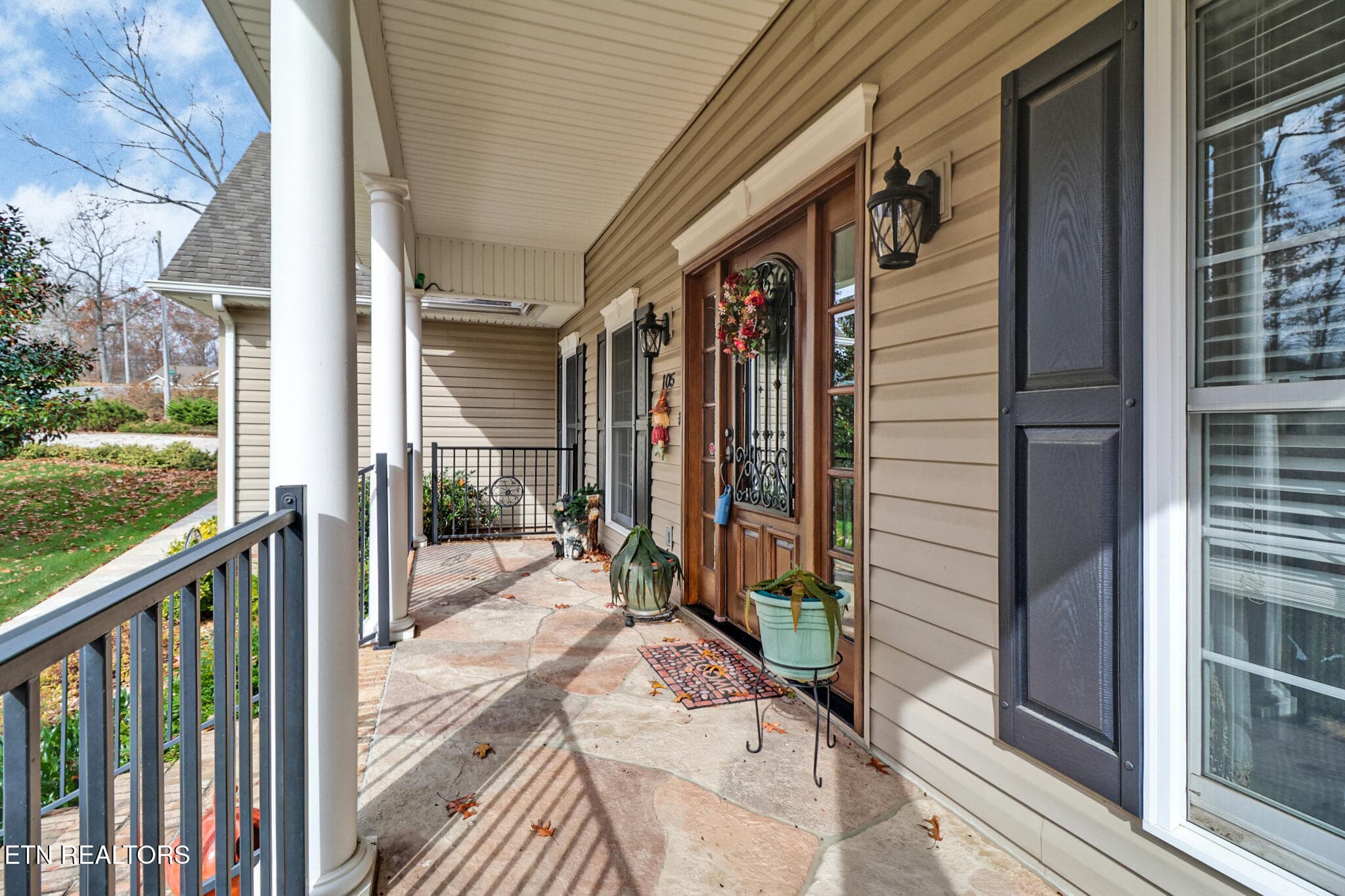 LARGE COVERED FRONT PORCH - 105 Kings Down Drive, Fairfield Glade, TN 38558
